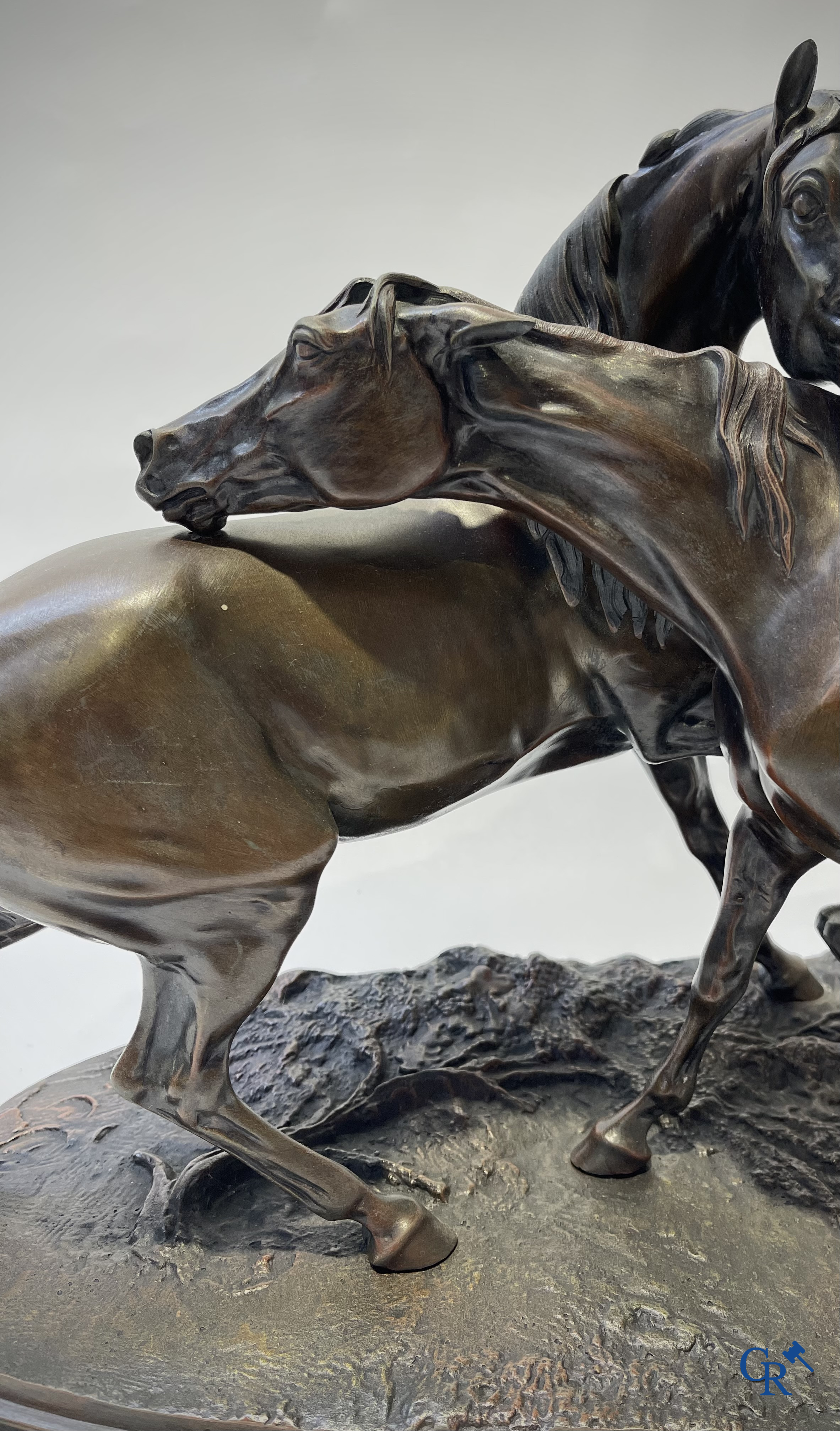 Pierre-Jules Mène (1810-1879) (Naar). L'Accolade, groep met Arabische paarden. Gesigneerd.