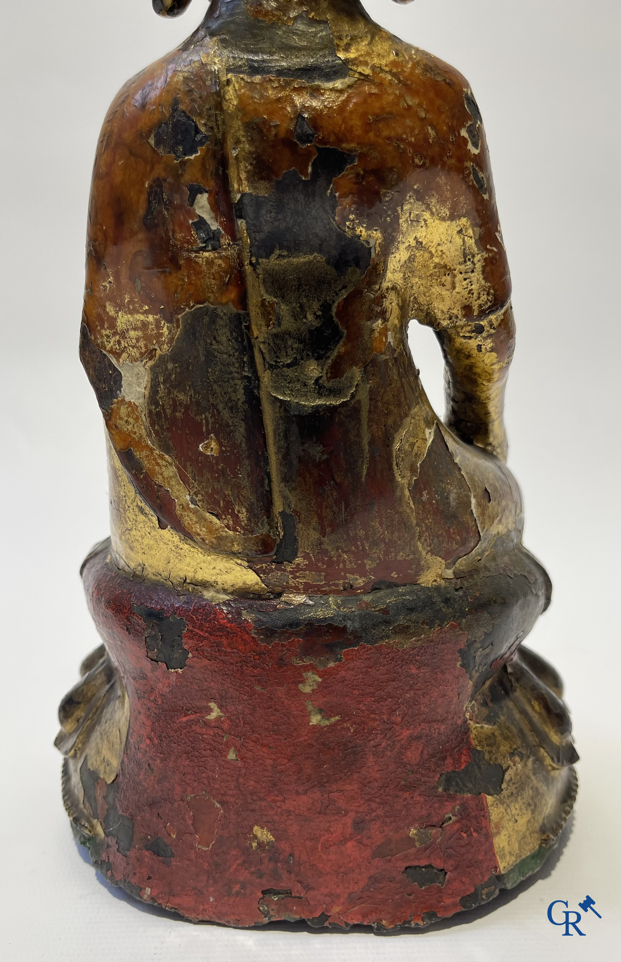 Aziatica, Een Sino-Tibetaanse vergulde bronzen Boeddha. 17e-18e eeuw.