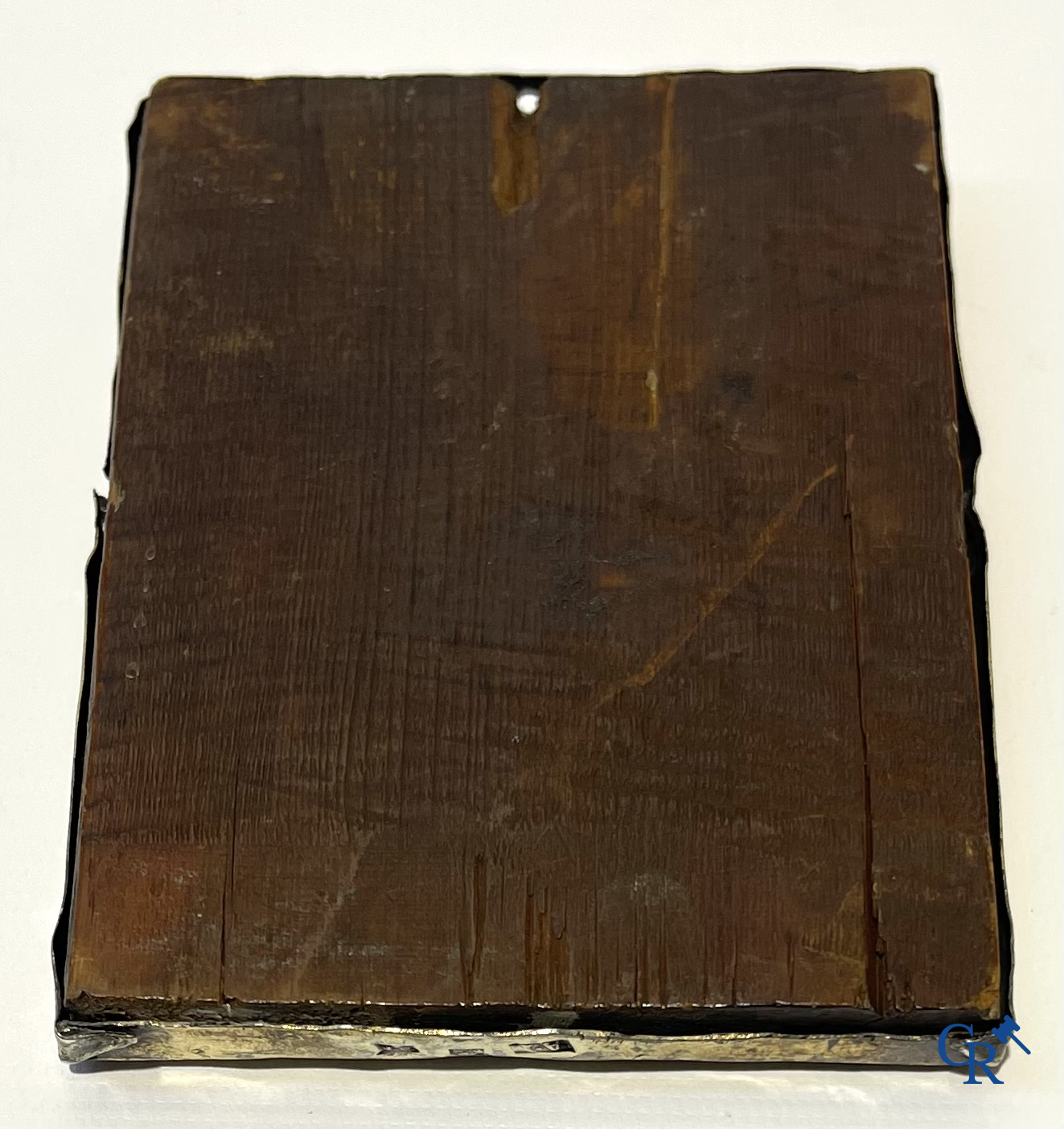 Russisch werk. 2 iconen met zilver oklad. Kleinste icoon gedateerd 1823 en zilvergehalte 875°/00, 84 zolotniks.