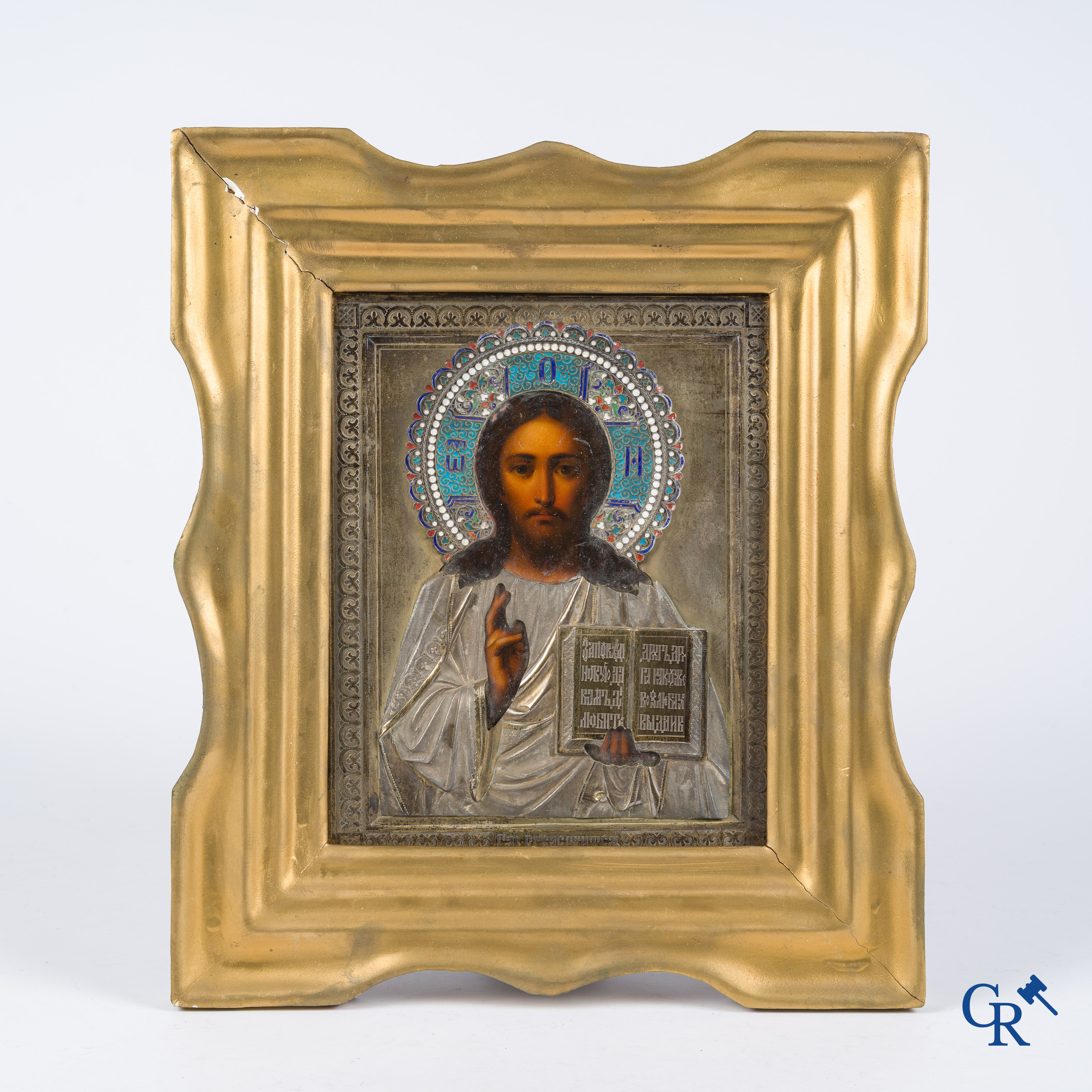 Religieuze objecten. Christus Pantokrator. Russische icoon met zilver oklad en cloisonné emaille. 19e eeuw.