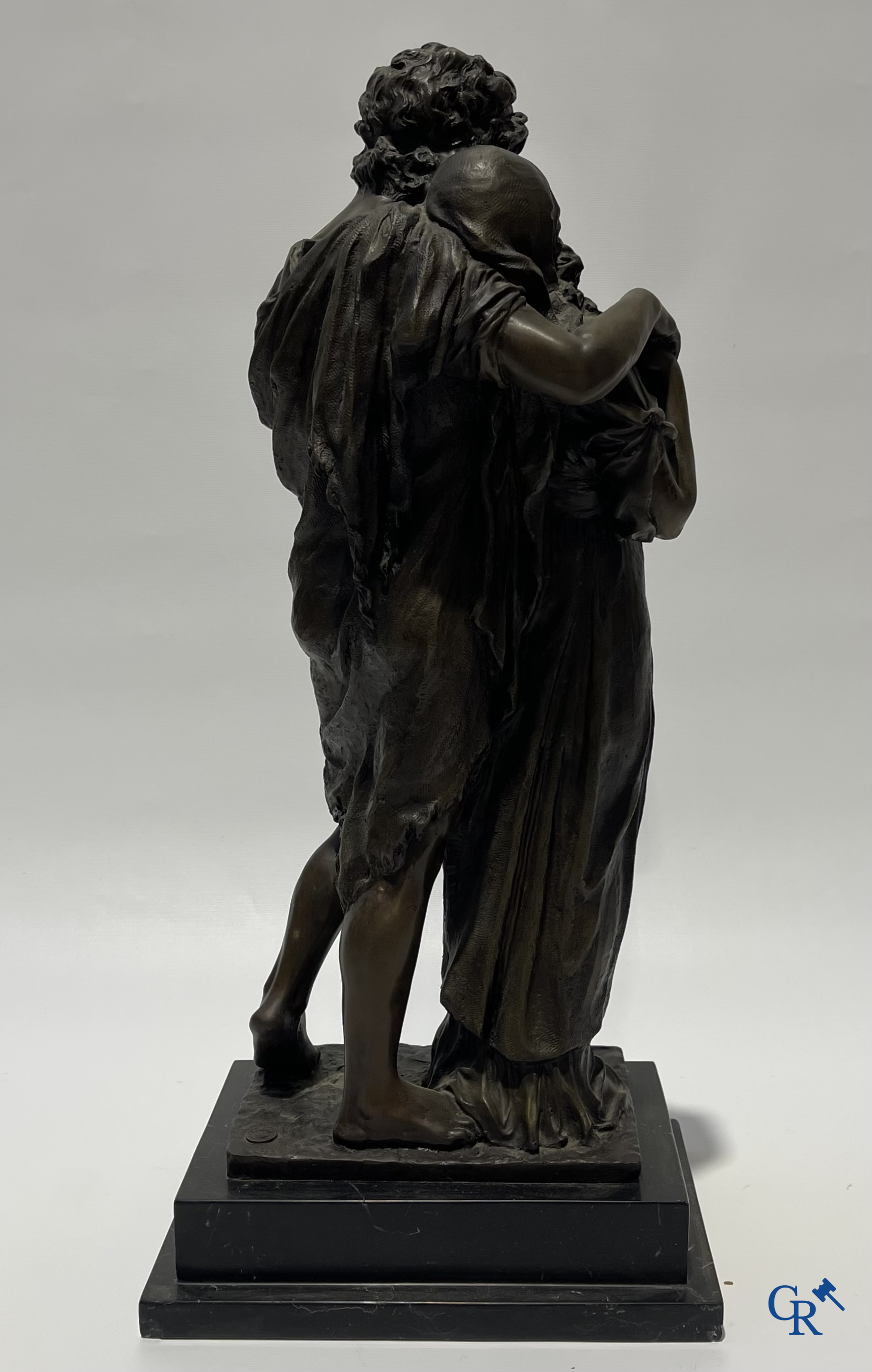 Groot bronzen beeld op marmer sokkel. Romantisch koppel. Bronze garanti. JB Paris. Postuum.