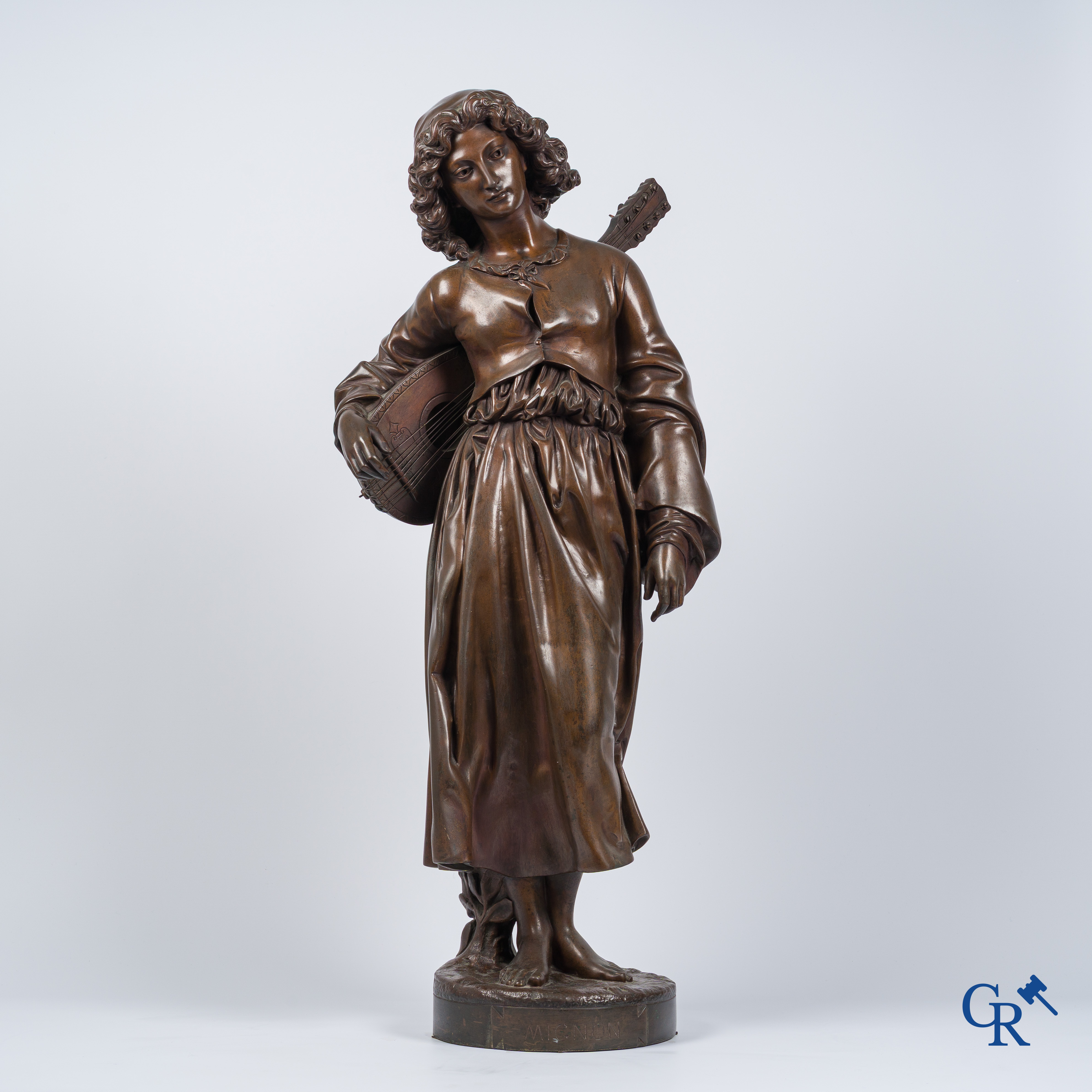 Alexandre Falguière (1831-1900) Groot bronzen beeld. Mignon. Gesigneerd A. Falguiere Paris 1879. Maison Marnyhac Paris.