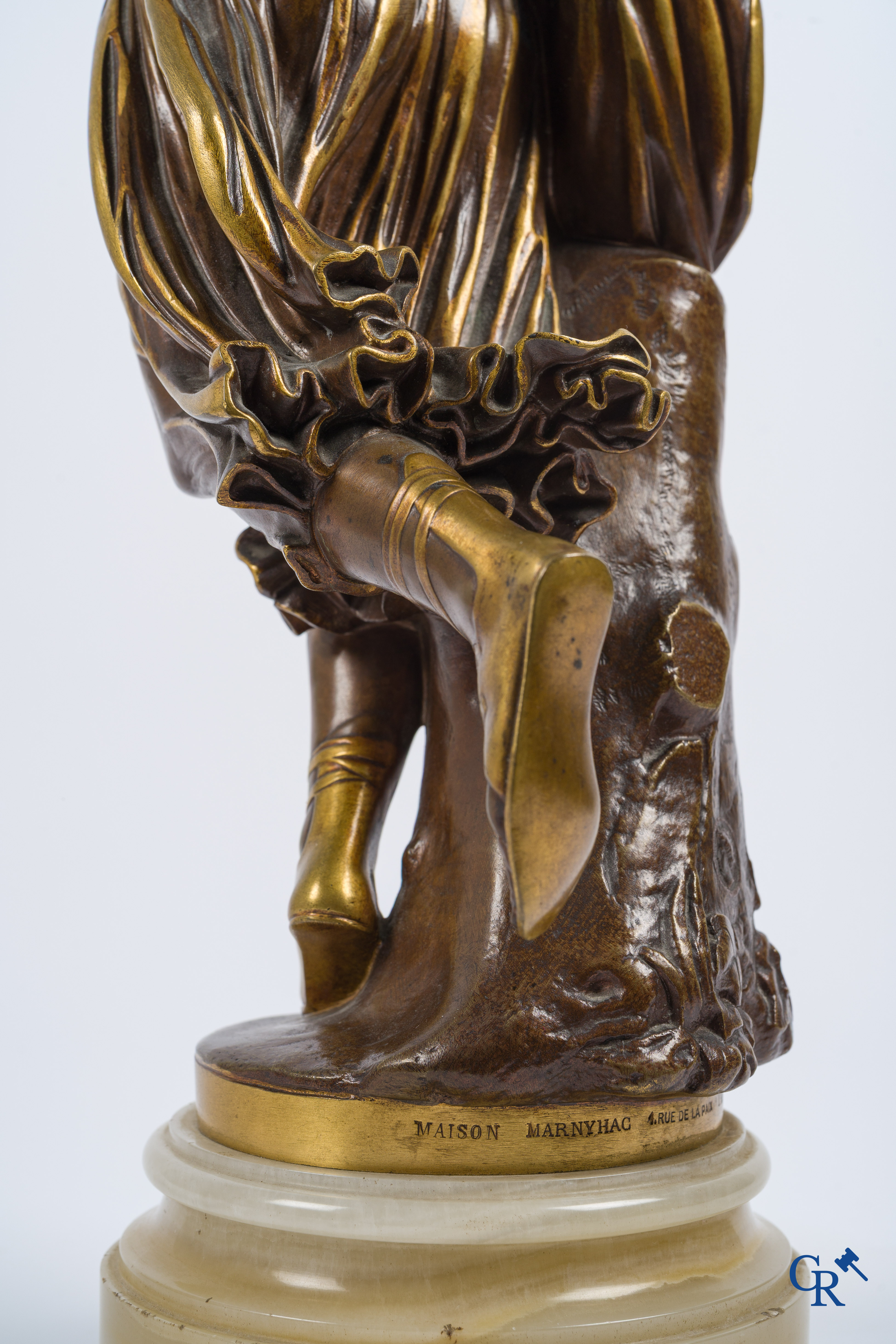 Jean-Baptiste Clésinger & Maison Marnyhac à Paris. Een paar bronzen beelden met bruine en vergulde patina. 19e eeuw.