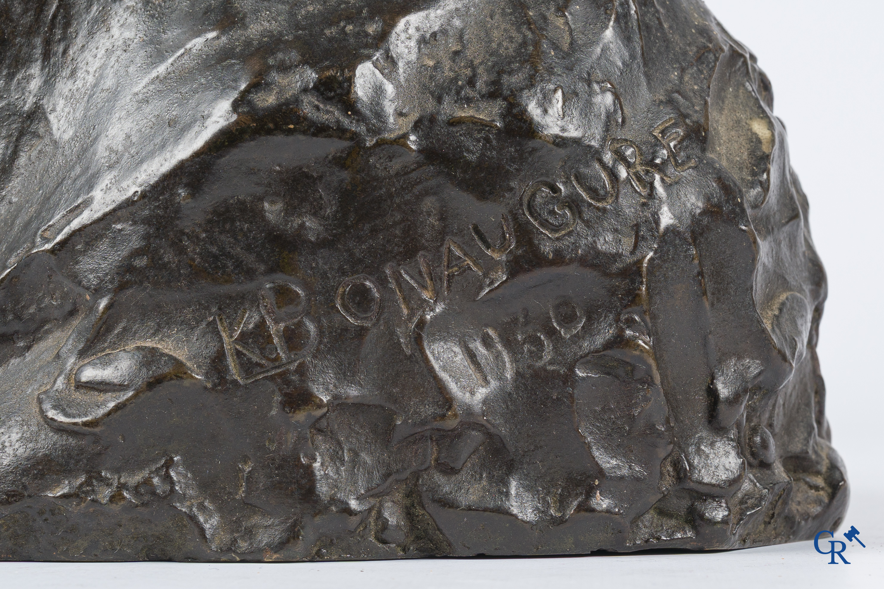 Karel Bonaugure (1880-1947) Buste van een Franse bulldog. Cire perdue. Gieterij Verbeyst Brussel. Gedateerd 1930.