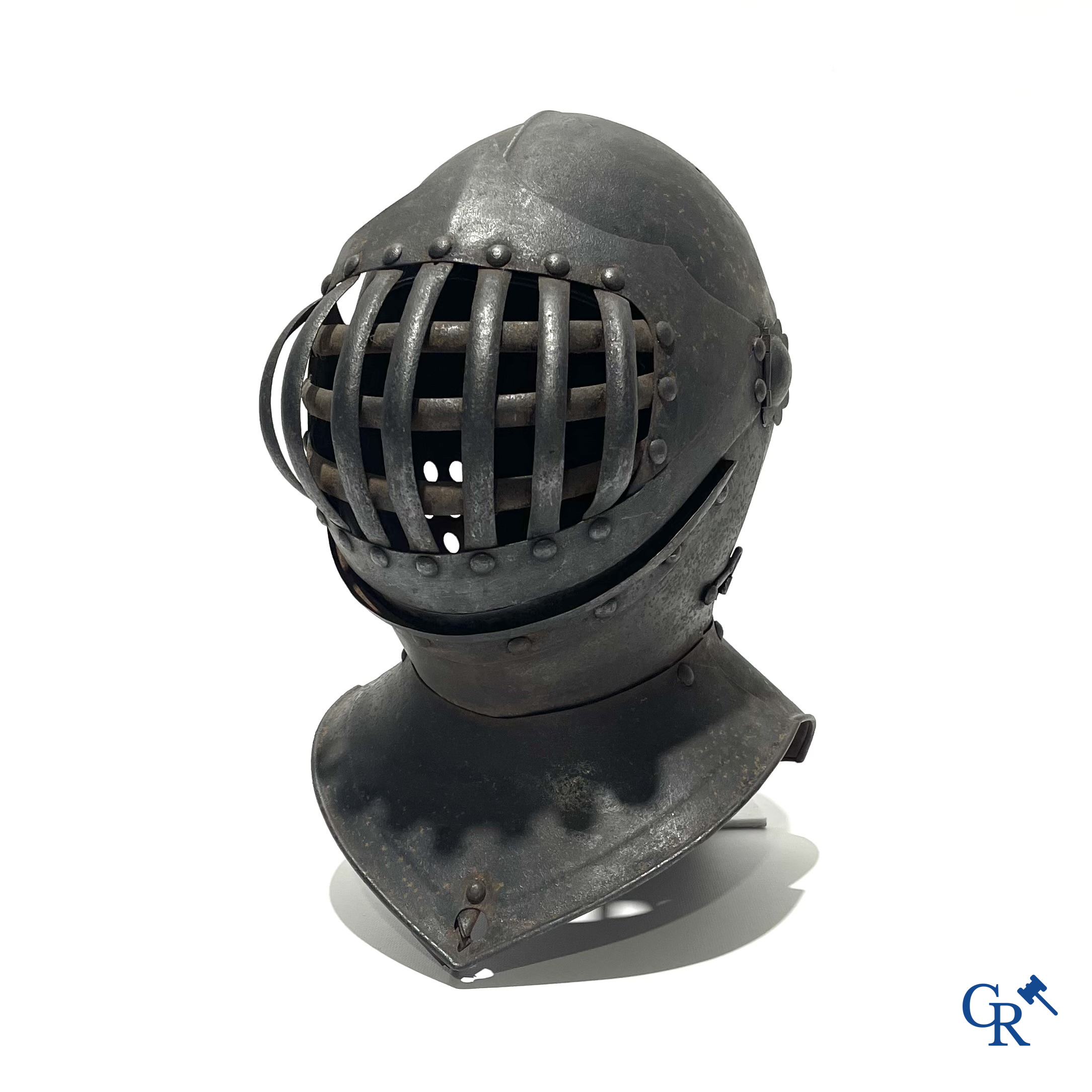 Een Burgonet helm in gesmeed metaal. 19e eeuw of eerder.