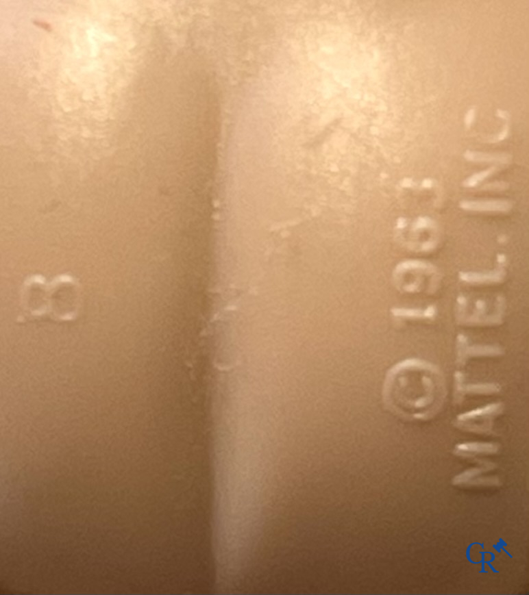 Oud Speelgoed. Mattel, een groot lot poppen en attributen. Barbie, Ricky, Skipper, Ken enz. Jaren '60 en later.