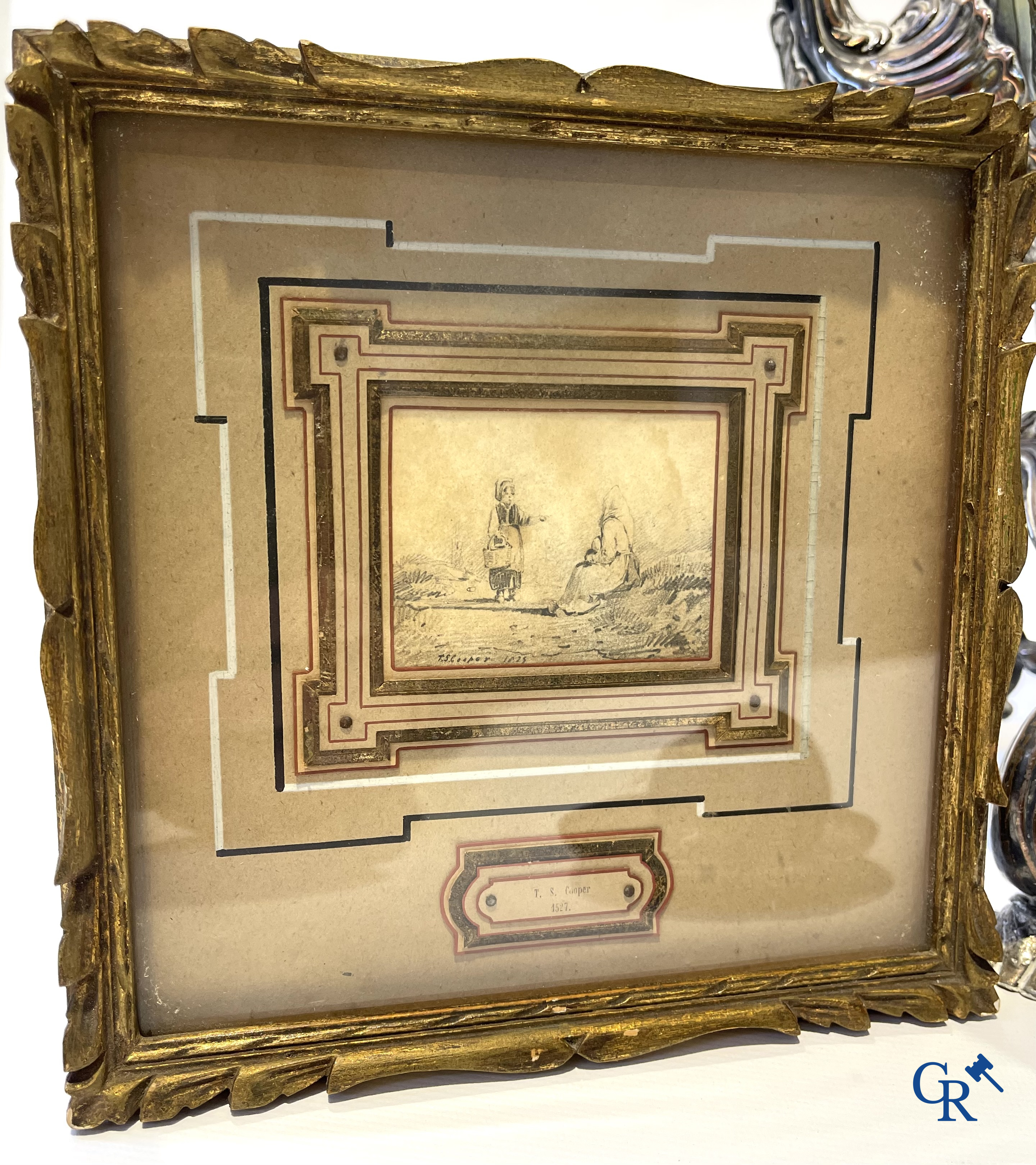 Lot brocante: Karaf, Val Saint Lambert, bronzen tafelbel, karaf met zilver montuur, miniatuur Thomas Sidney Cooper, enz.