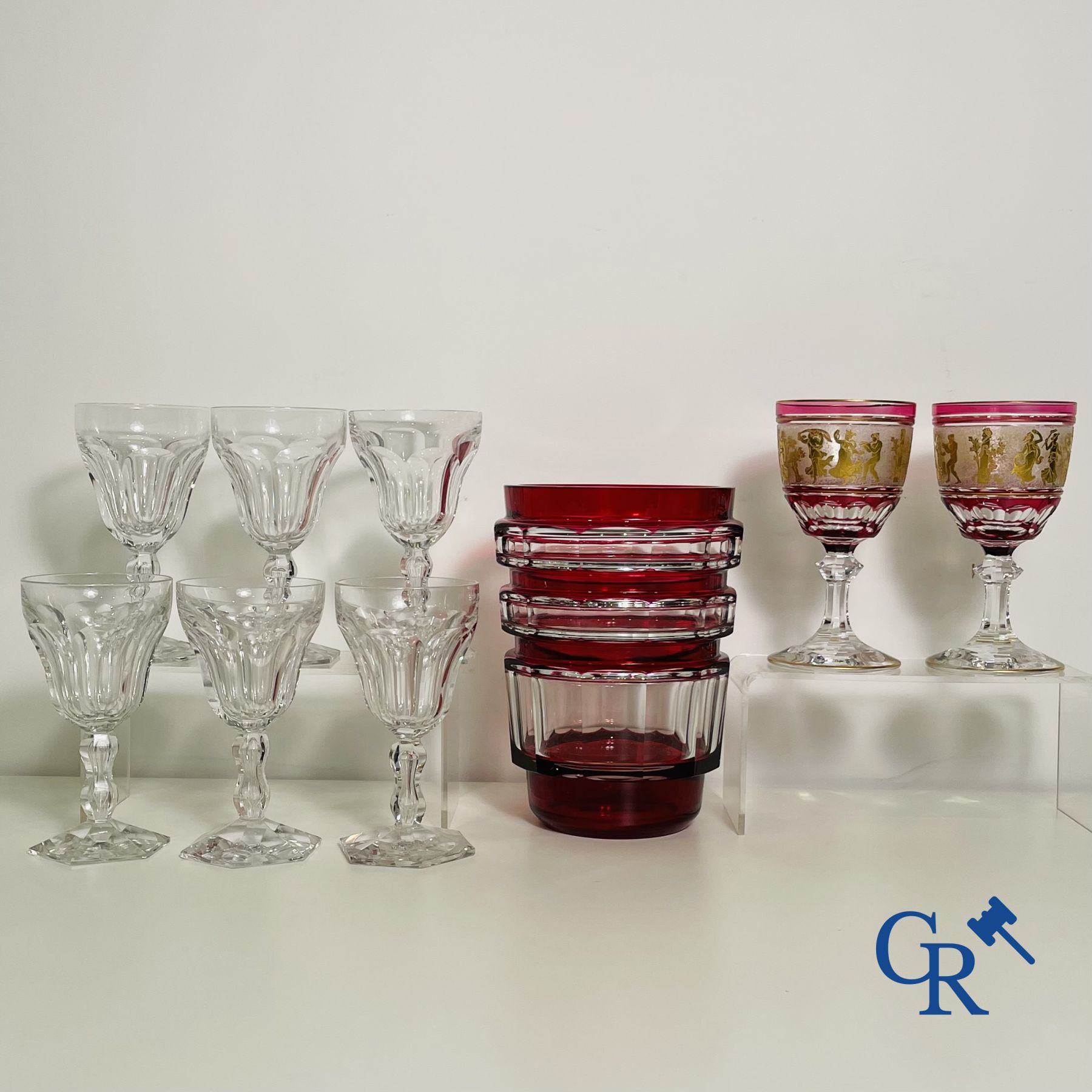 Val Saint Lambert: 6 verres à eau Metternich, 2 verres à eau rose Danse de flore et un vase Art Déco.