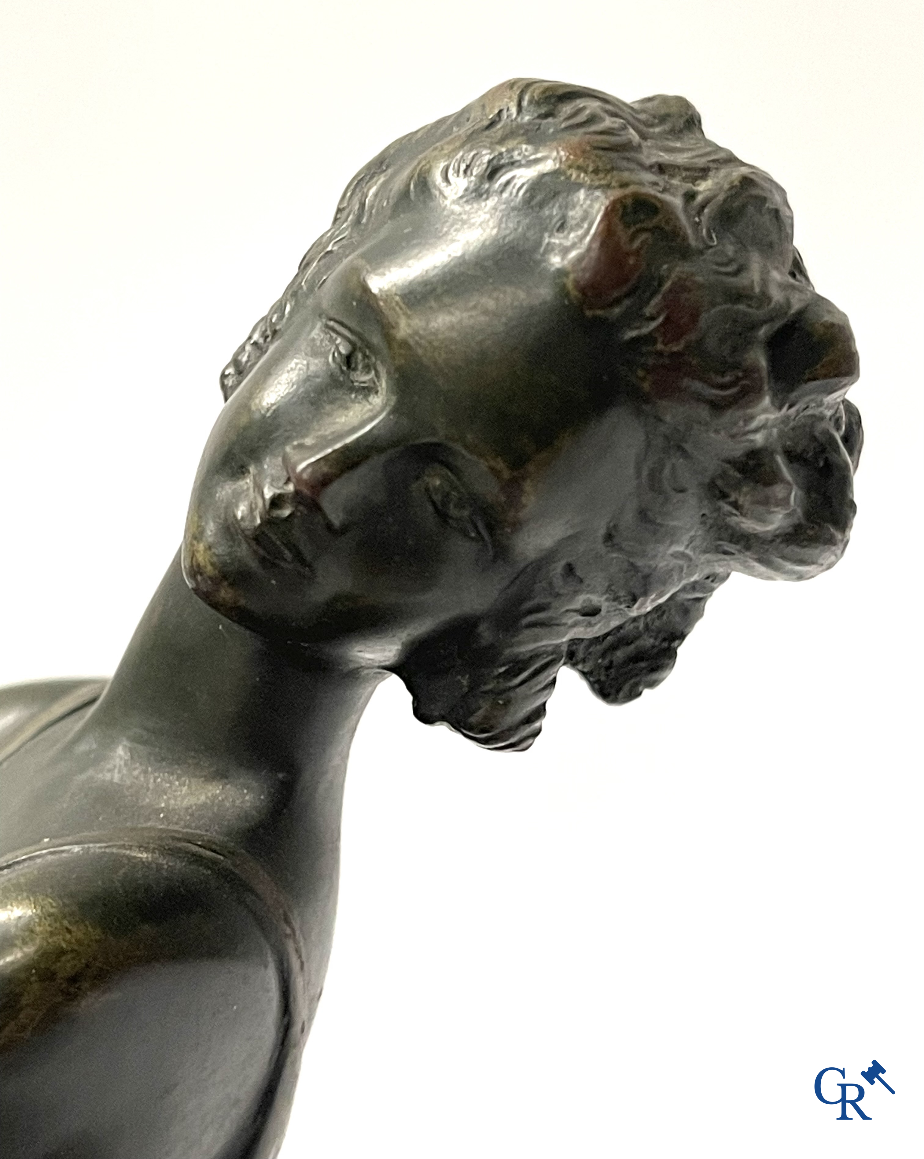 Art Deco, André Gilbert. Milieu de table in brons en onyx. Gieterij LN Paris JL. Circa 1930.