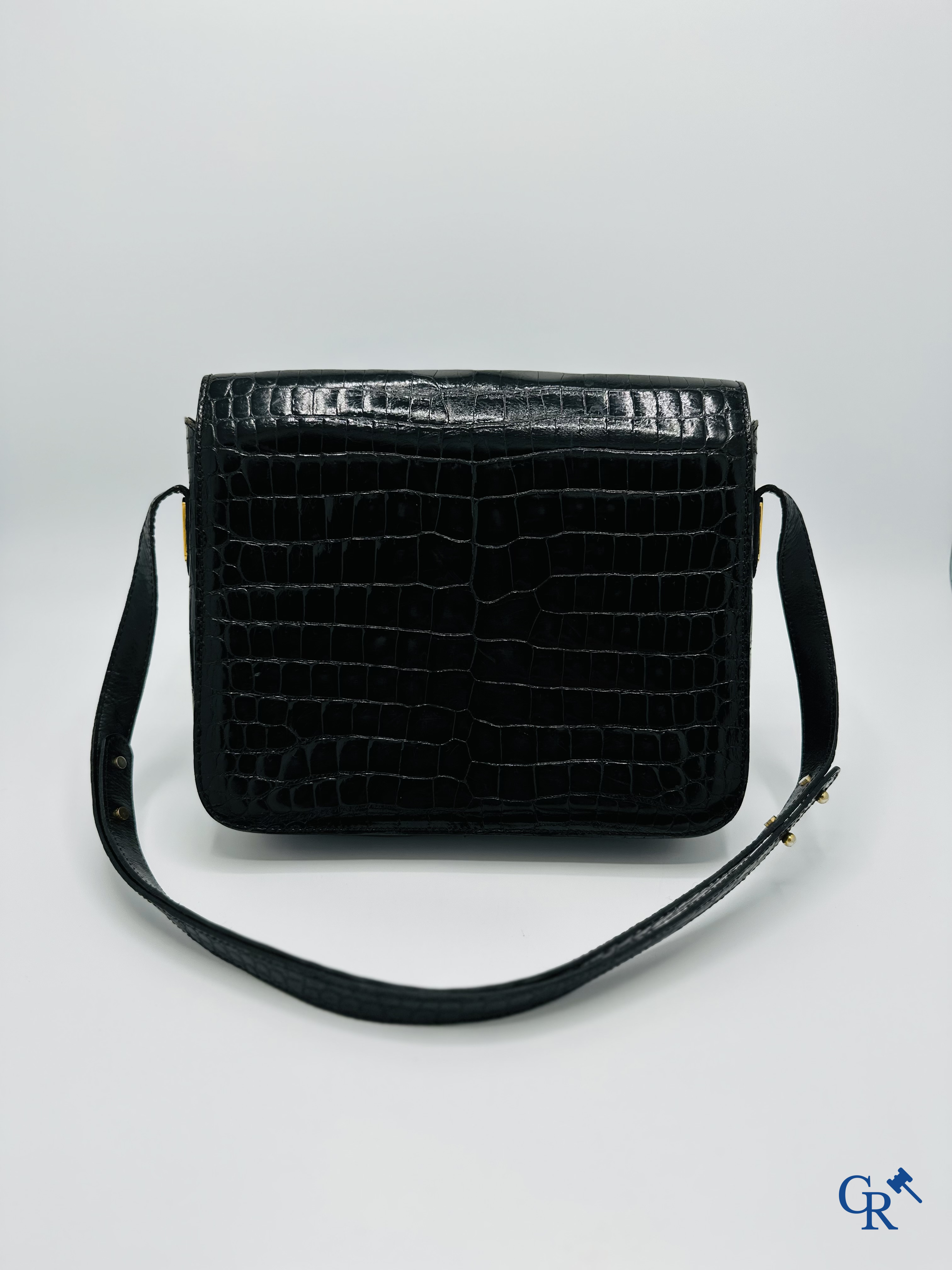 Delvaux: Handbag in black leather.<br />
Good condition.