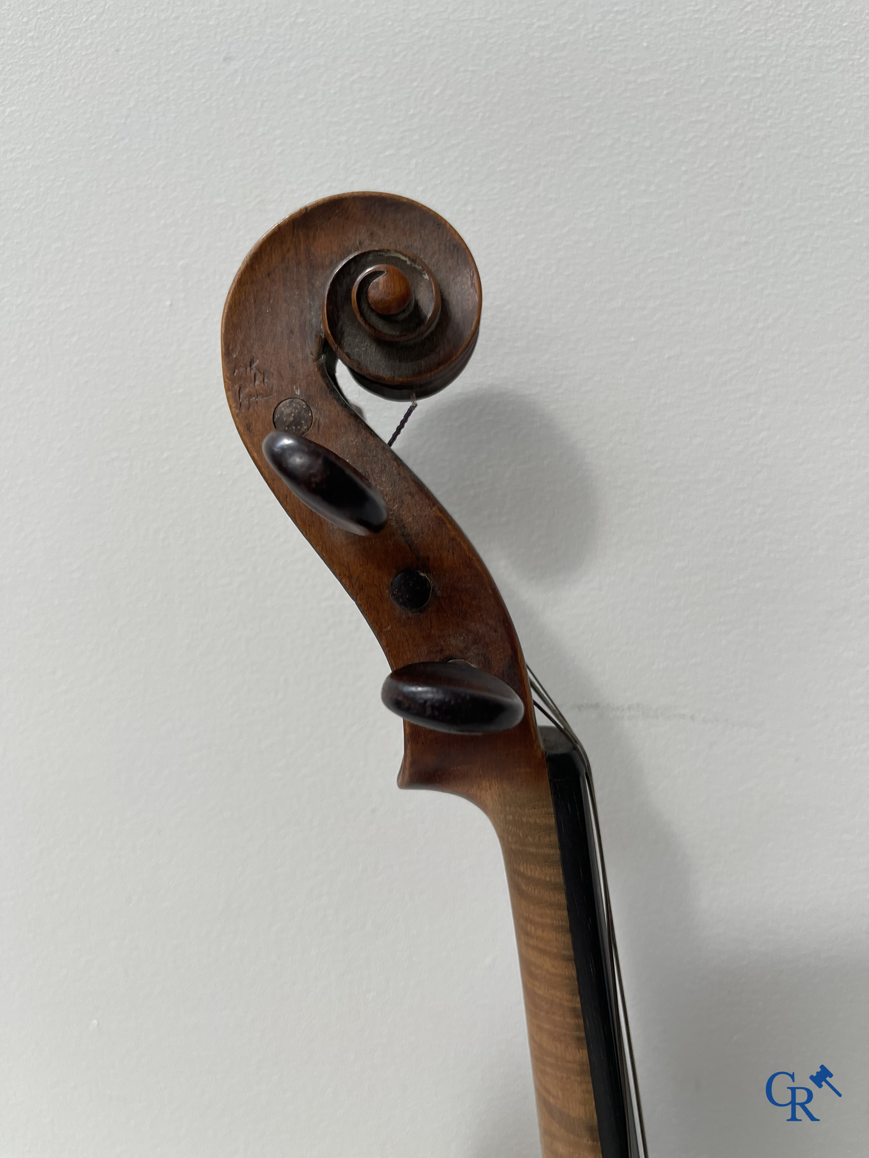 Musical instrument, violin.