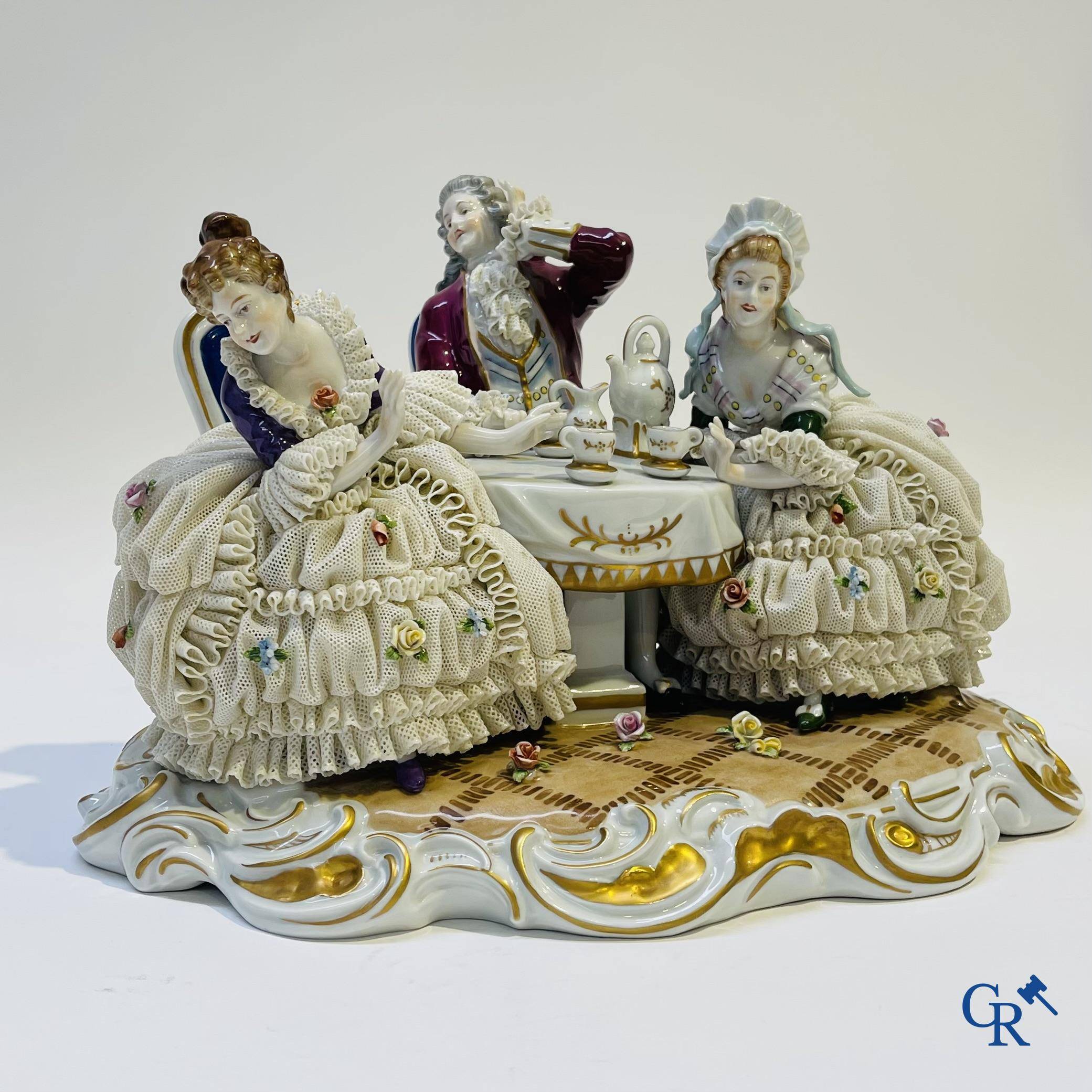 Porcelaine: Unterweissbach: "Au salon de thé"