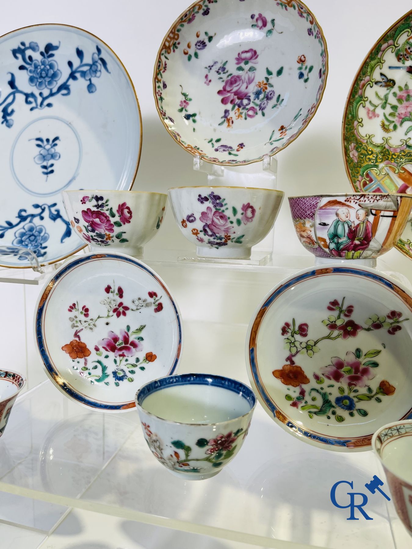 Porcelaine chinoise: 16 pièces de porcelaine chinoise XVIIIème et XIXème.