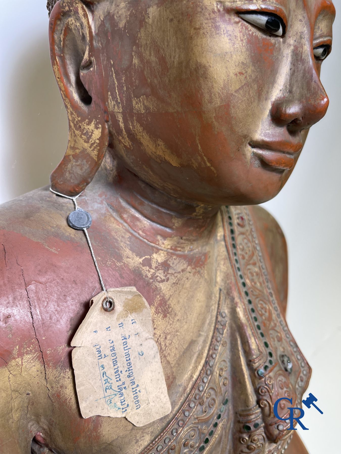 Imposing wooden lacquered Bouddha. Burma, 19th century.