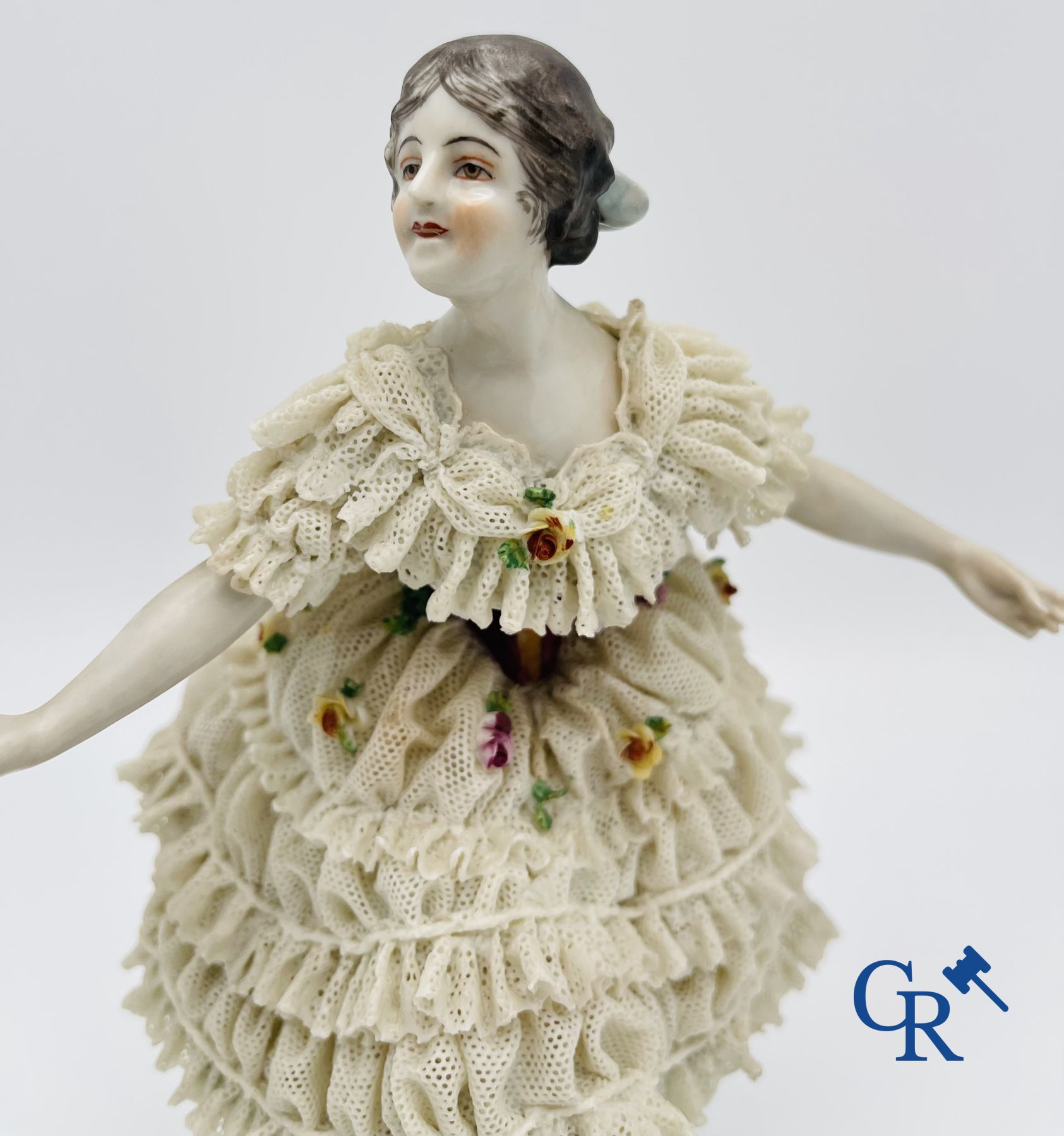 Volkstedt Rudolstadt: 3 danseuses en porcelaine fine, lace porcelain.