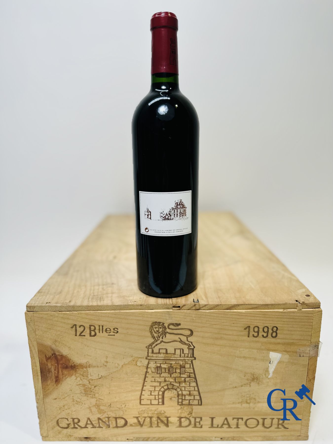 Vins - Bordeaux: Château Latour 1998, 0,75L. Rouge. 1er Grand Cru Classé. 12 bouteilles.