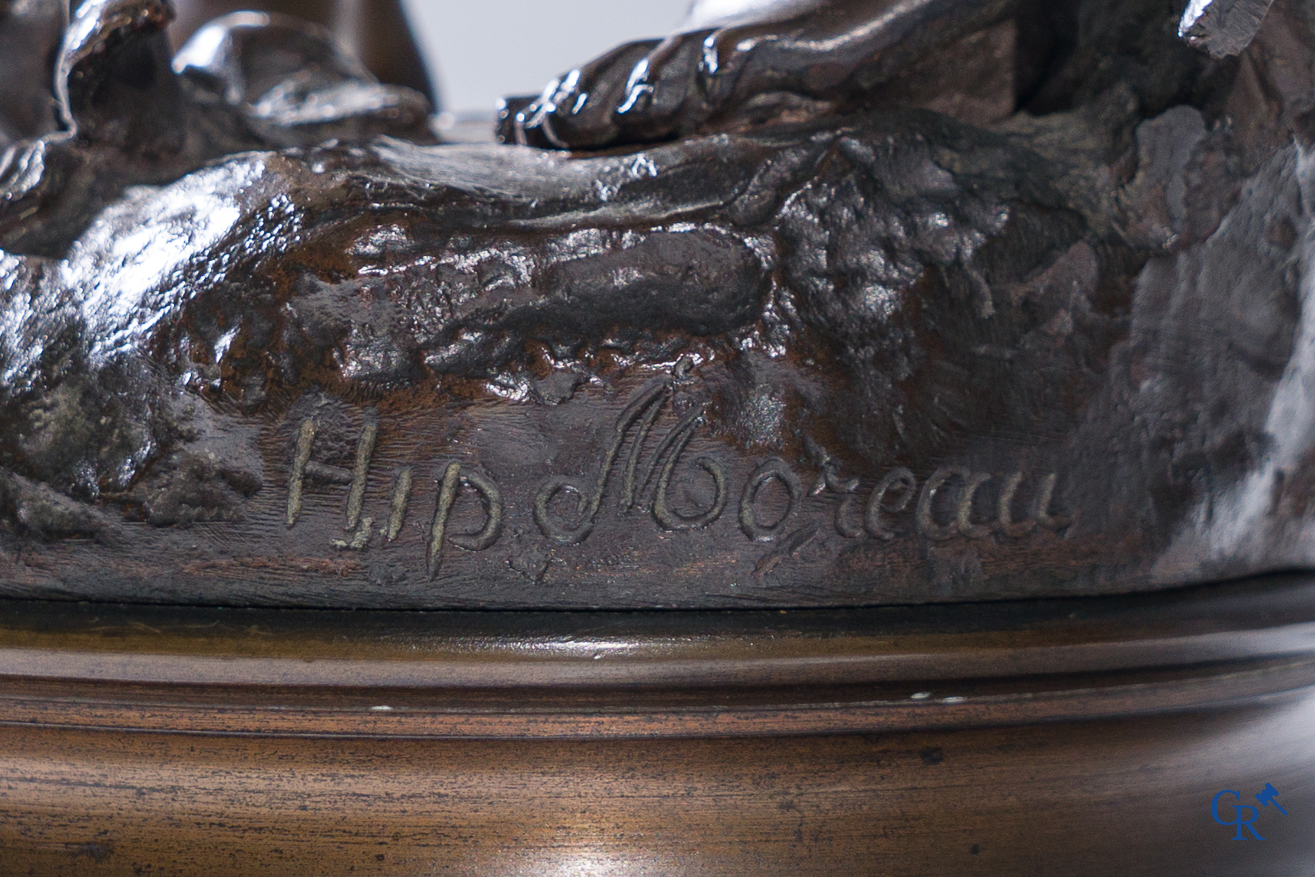 Hippolyte Moreau (1832-1927) En maraude, bronze statue with brown patina. Signed Hip. Moreau.