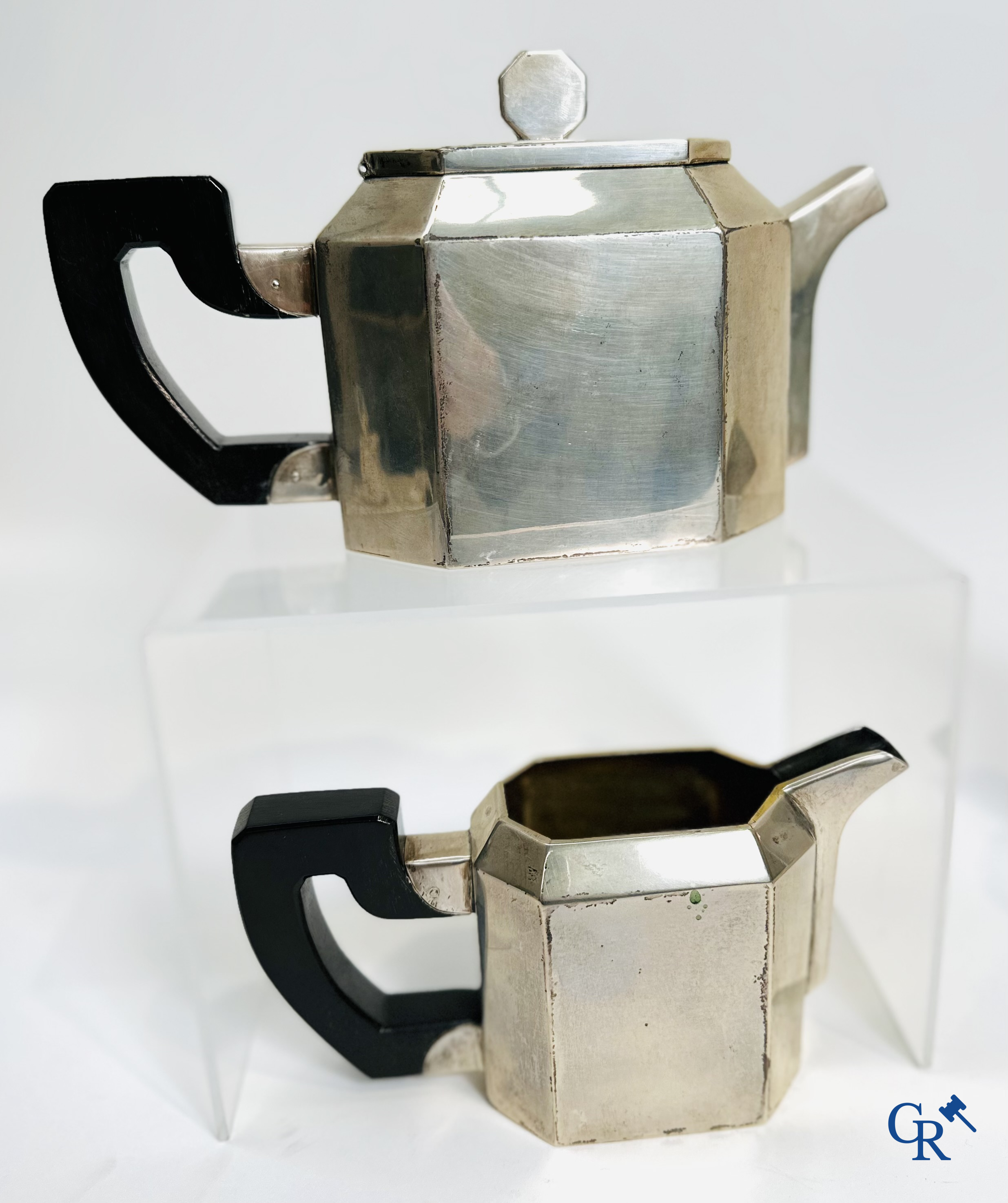 Zilver: Art deco koffie- en theeservies in zilver (800°/00)