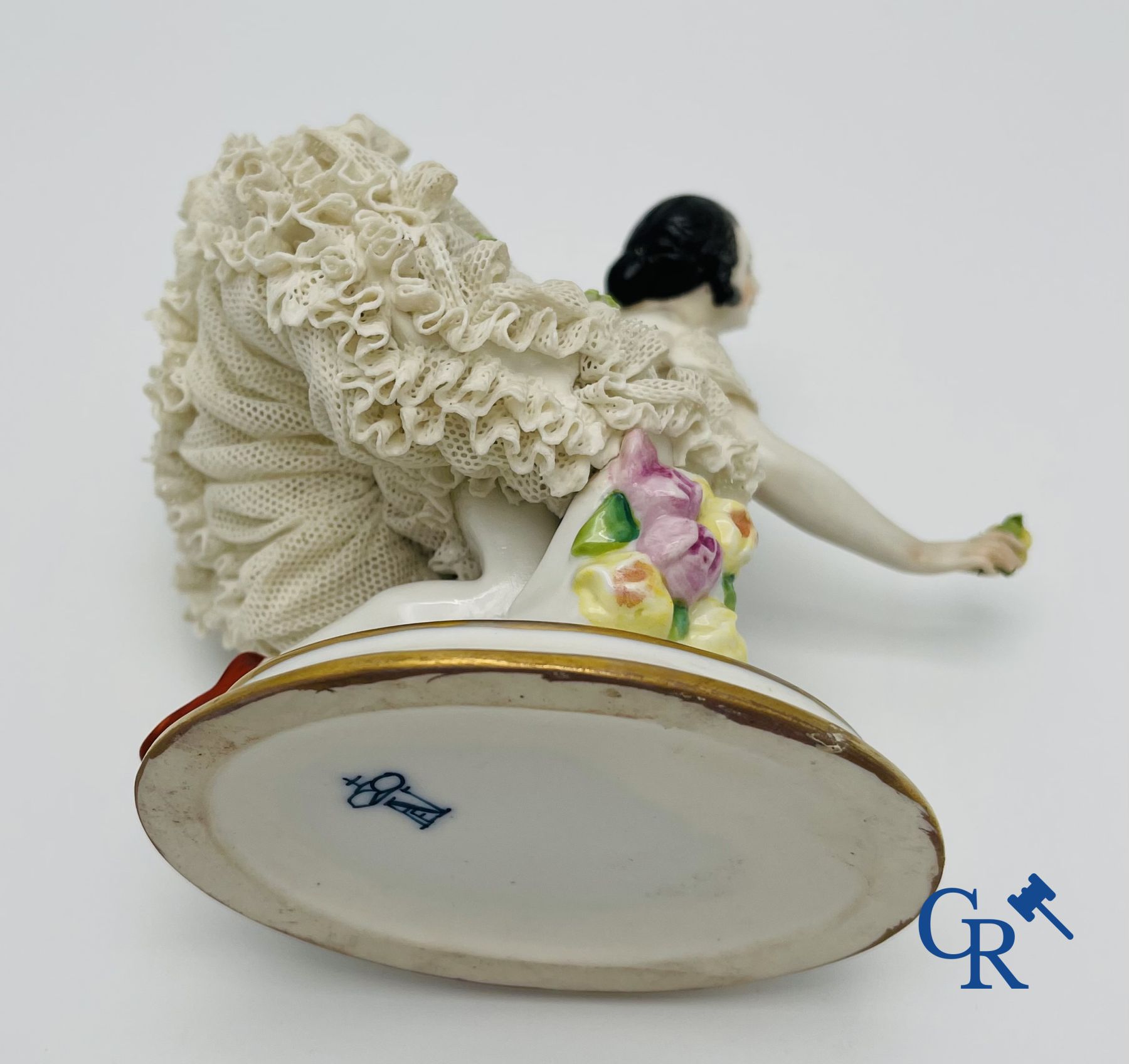 Volkstedt Rudolstadt: 3 danseuses en porcelaine fine, lace porcelain.