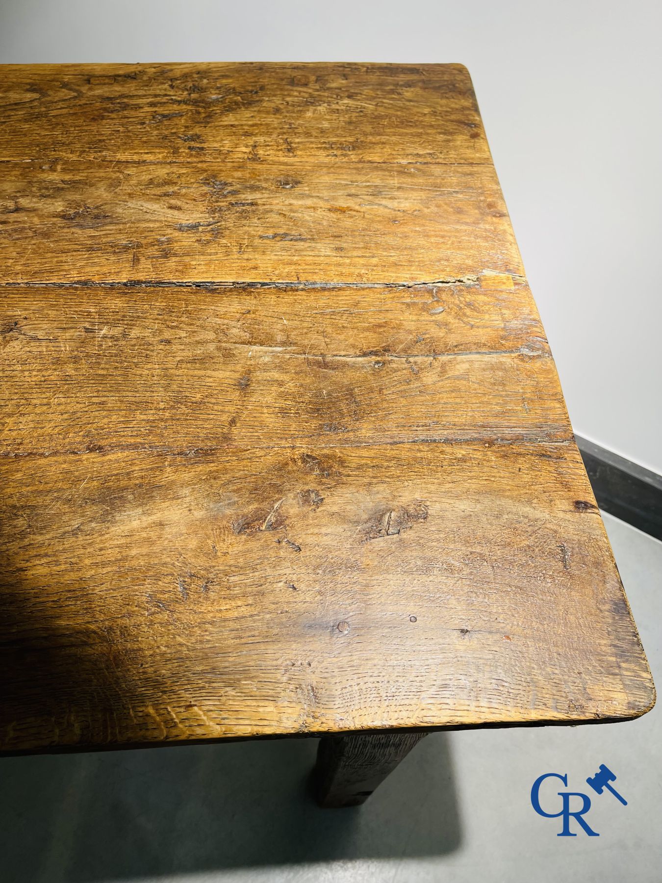 Large table in oak. 18th century.