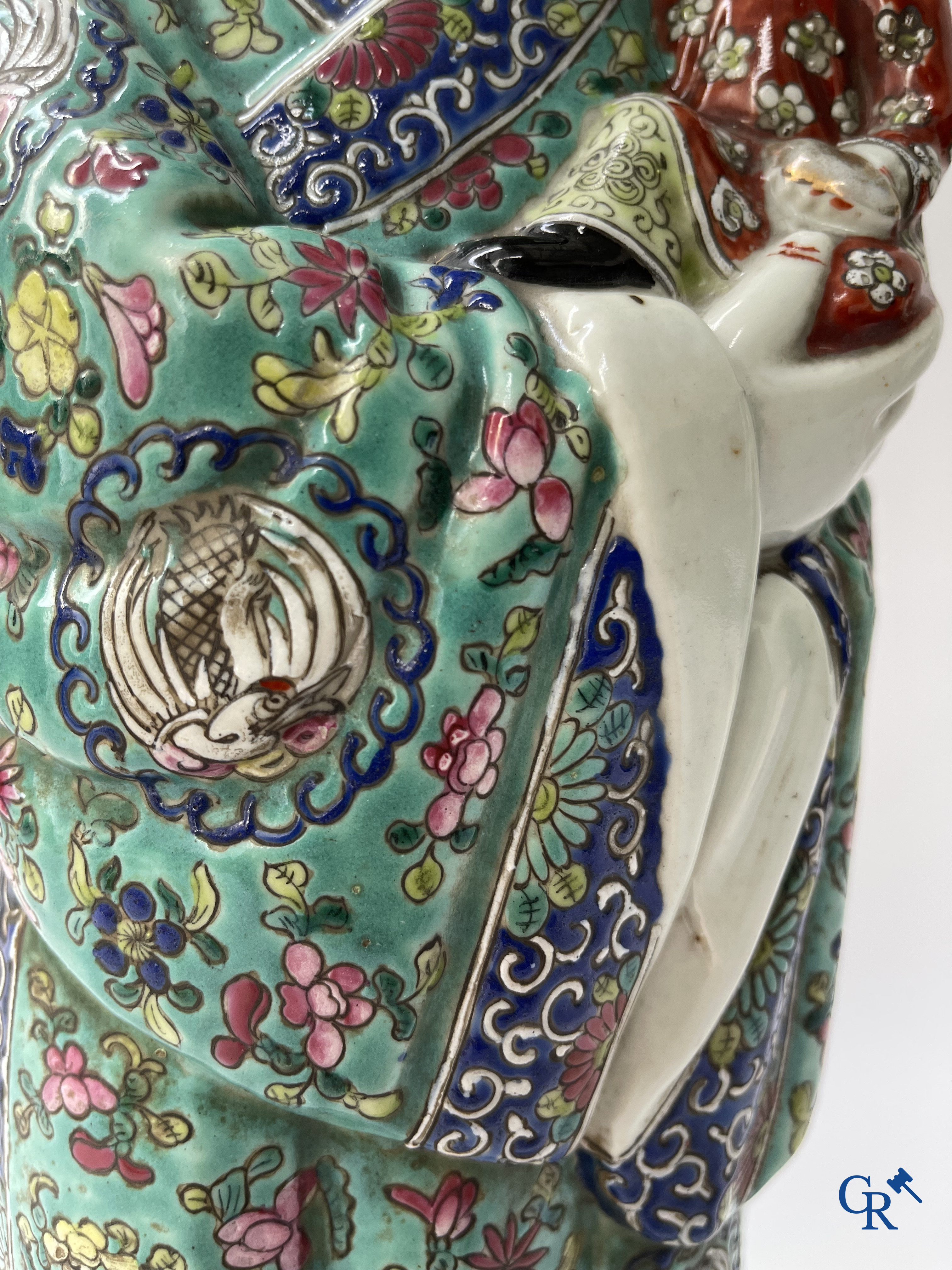 Aziatica, Chinees porselein. 3 Chinese famille rose figuren van onsterfelijken. 19de eeuw.