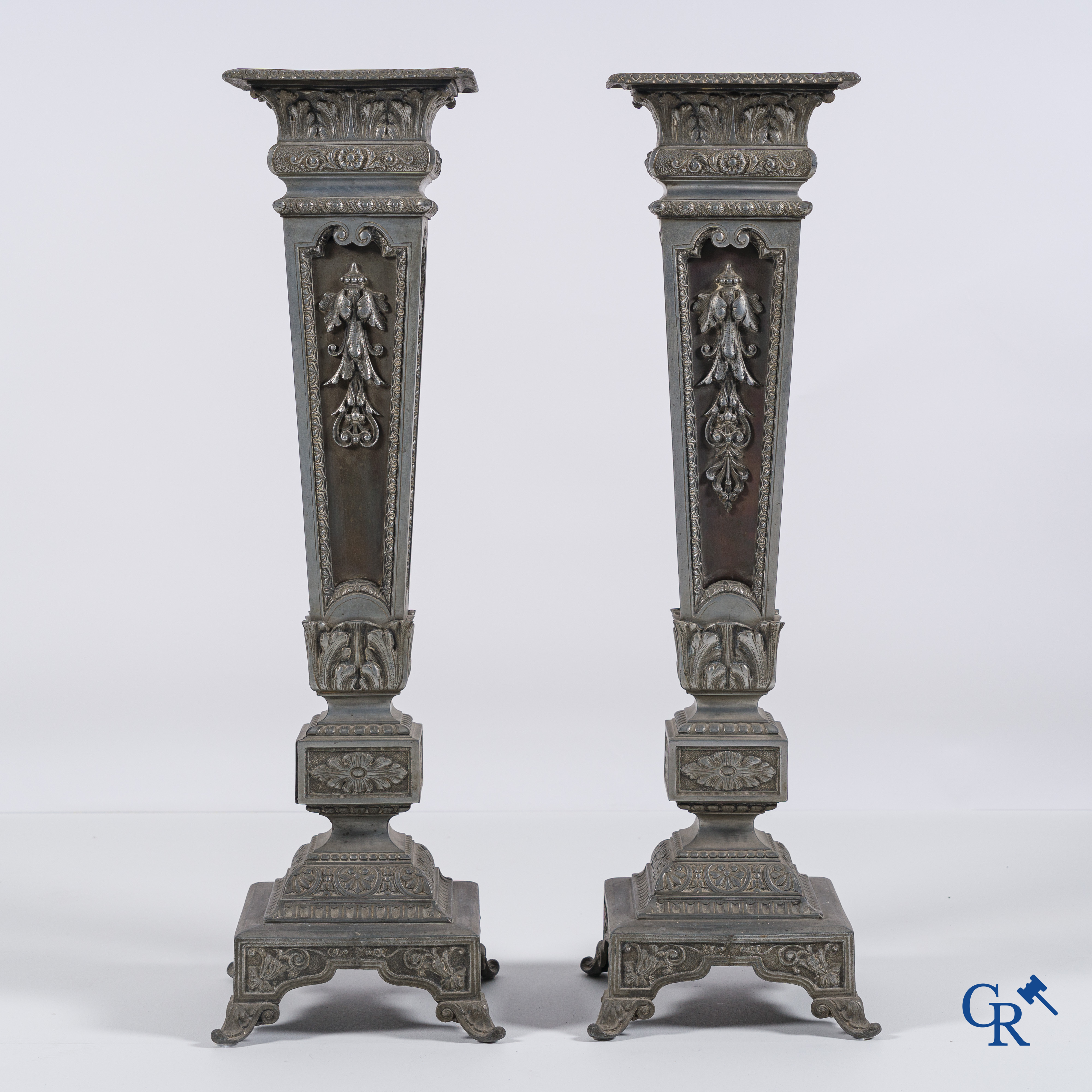 A pair of piedestals in spelter circa 1930.