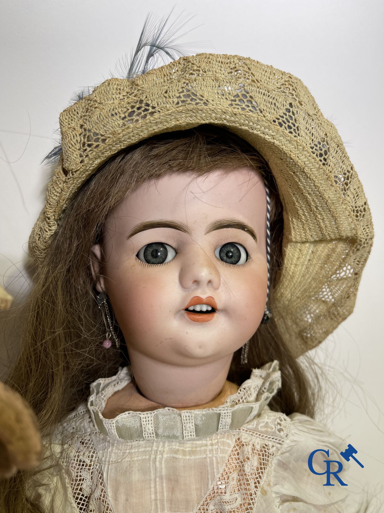 Toys: antique dolls: Lot of 3 dolls with porcelain head.