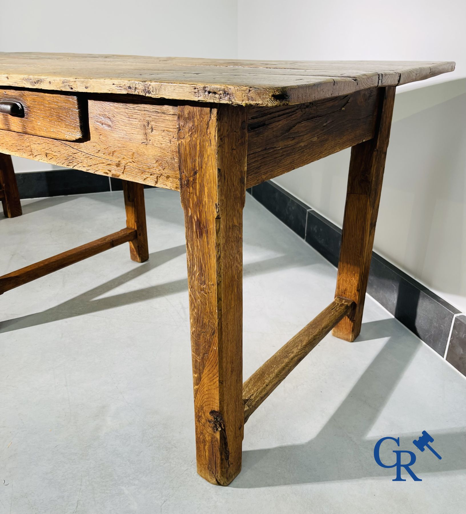 Large table in oak. 18th century.