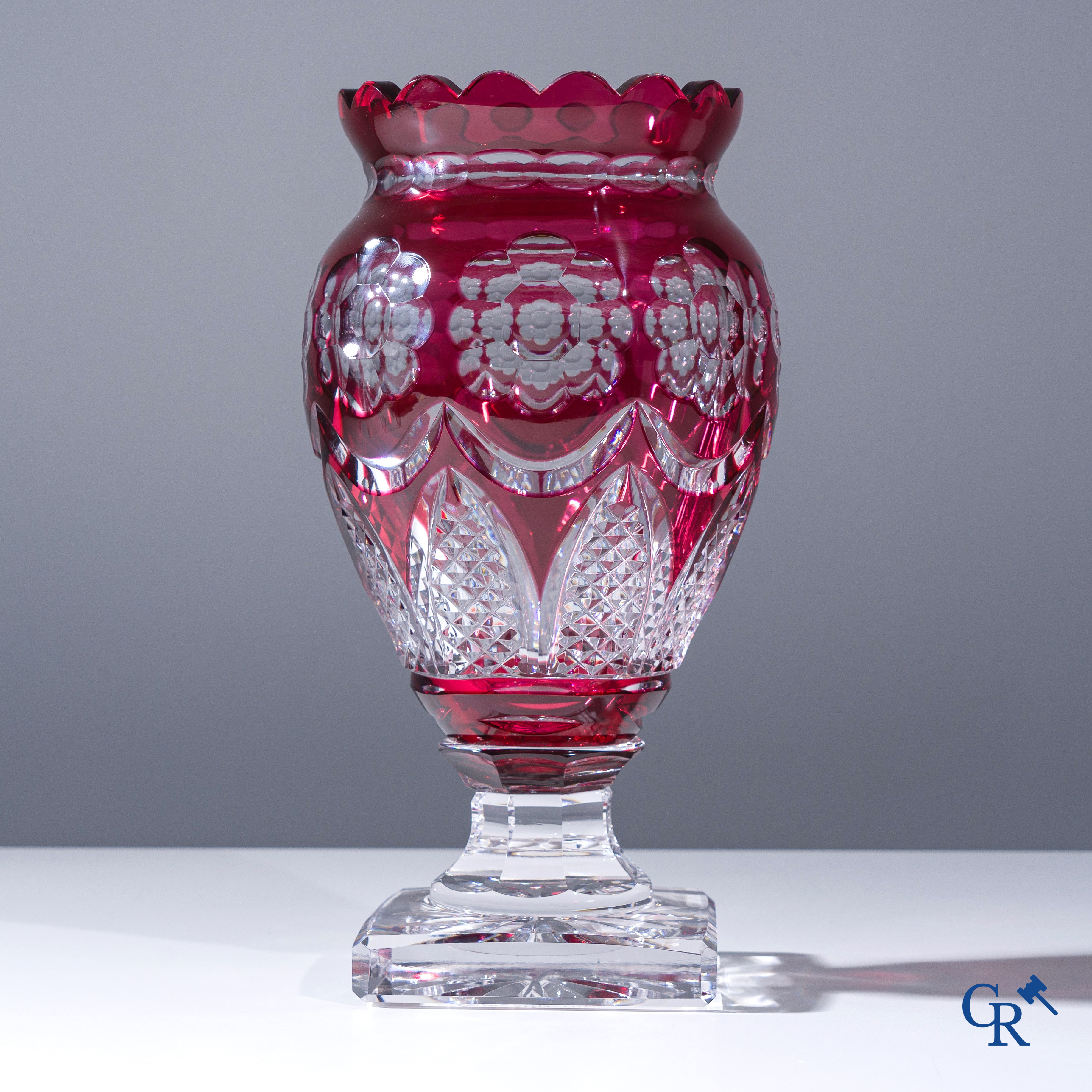 Val Saint Lambert. Vase Rose Medicis, designer Hubert Lega 1994. Numéroté 44/75.