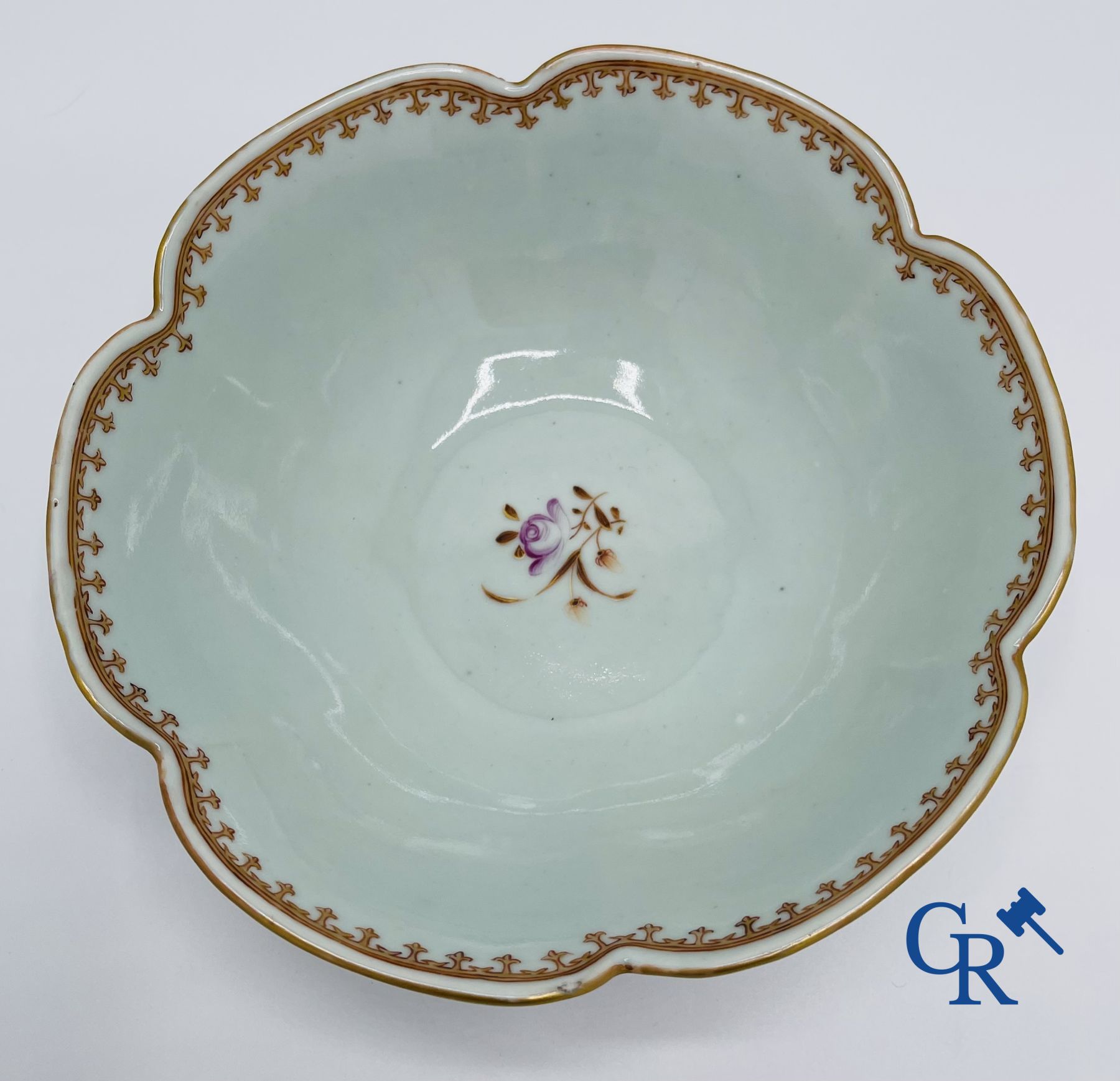 Asian Art: A Chinese famille rose bowl in export porcelain for the American market.