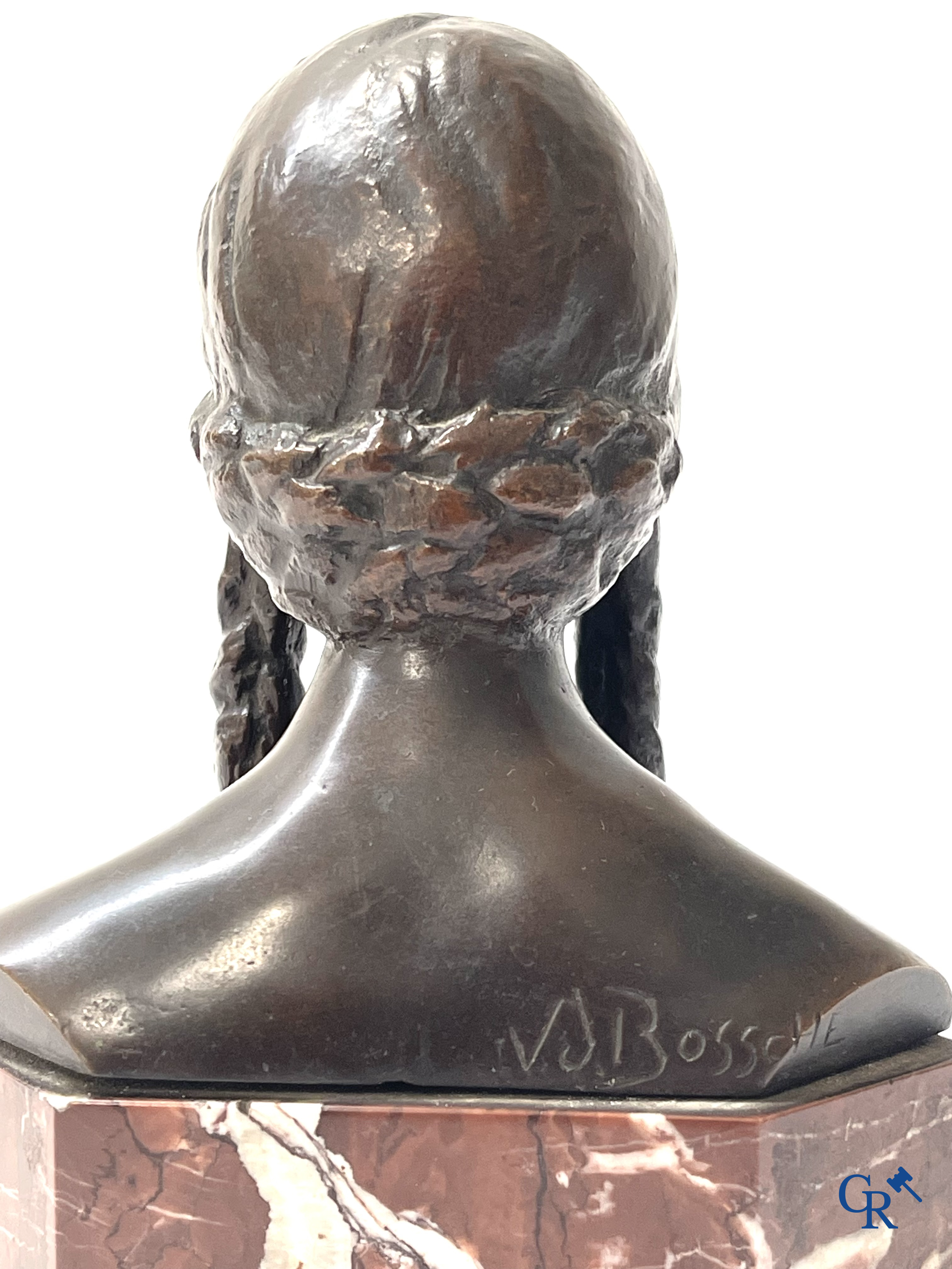 Dominique Van Den Bossche (1854-1906) Bronze bust of a girl on a marble pedestal. Incorporated medal city of Ghent.