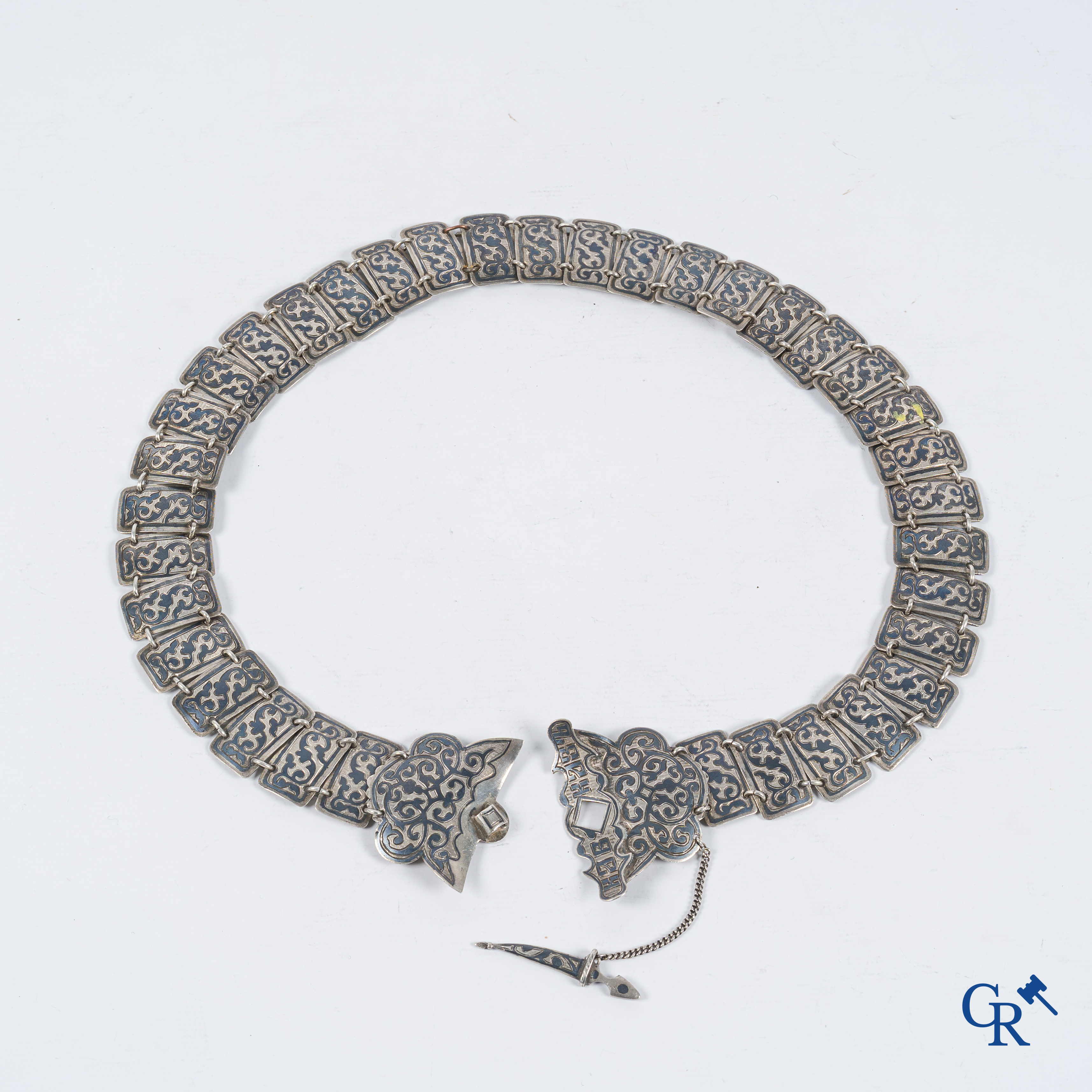 Russian silver. Ceremonial belt in niello silver, 84 kokochnik Moscou. Master mark Vasily Ivanovich Andreev.