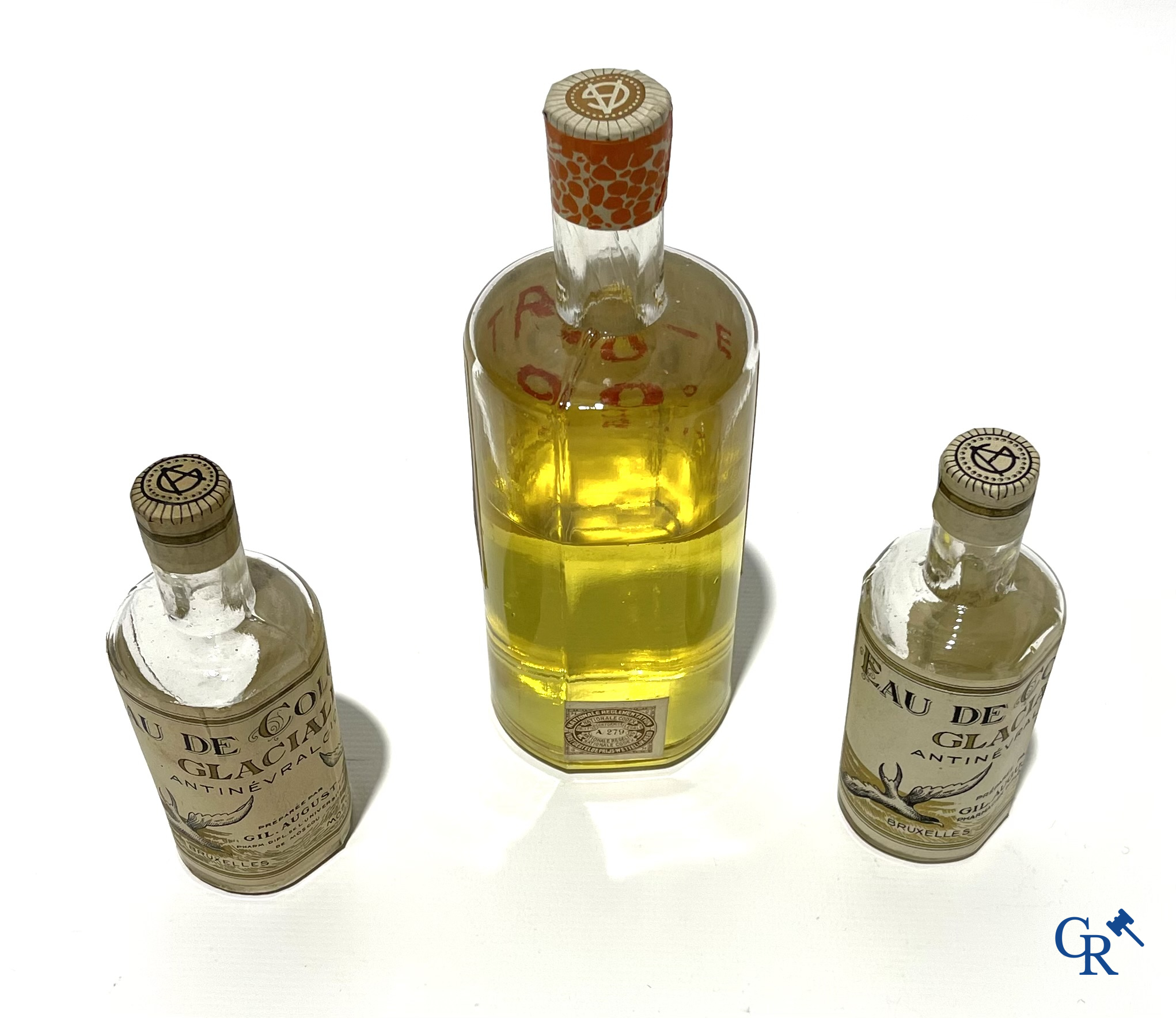 Art Deco, 4 rare Eau de Cologne bottles for Gilles August & Cie including marque Kremlin. 1940's.