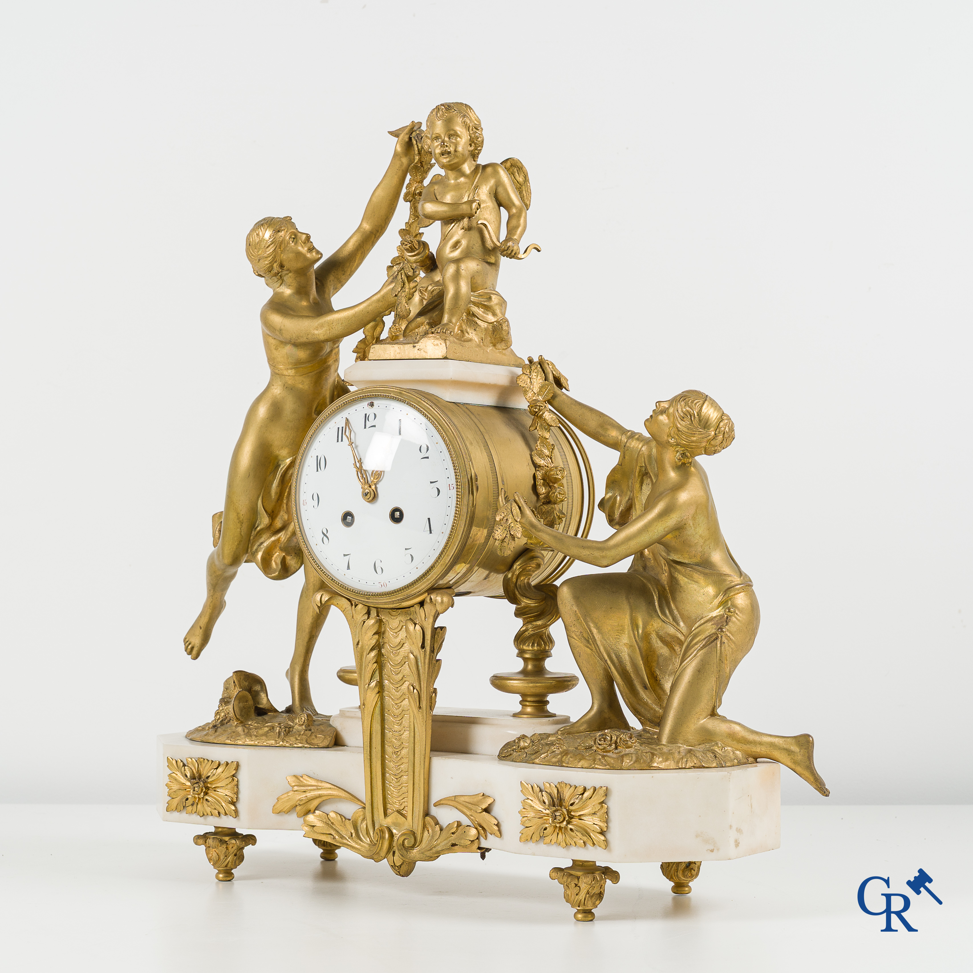 Imposing fireplace clock in white Carrara marble and gilded bronze, LXVI style. France, circa 1860.