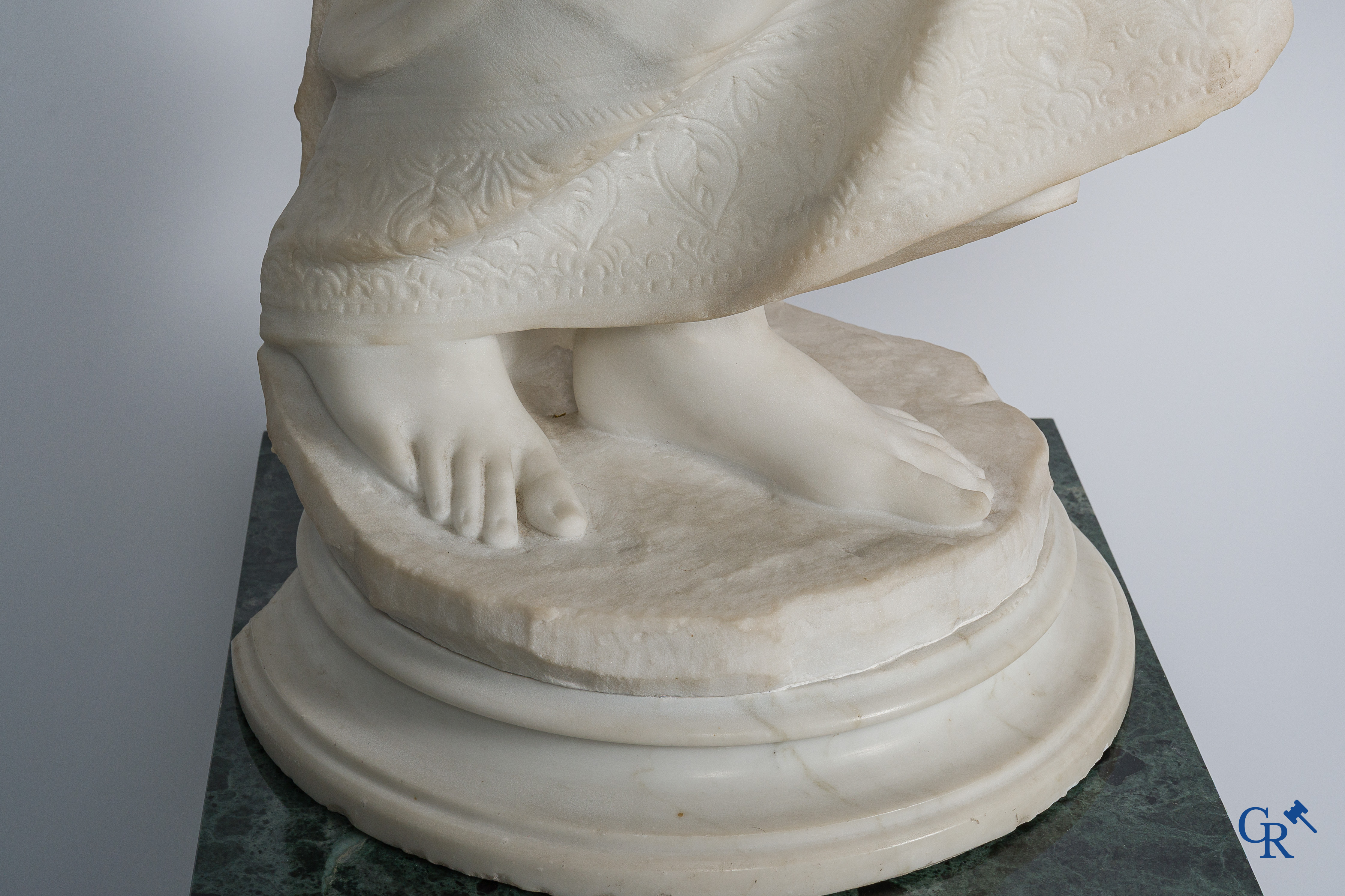 Boyer. Large and finely sculpted romantic statue in Carrara marble signed Boyer. 19th century.