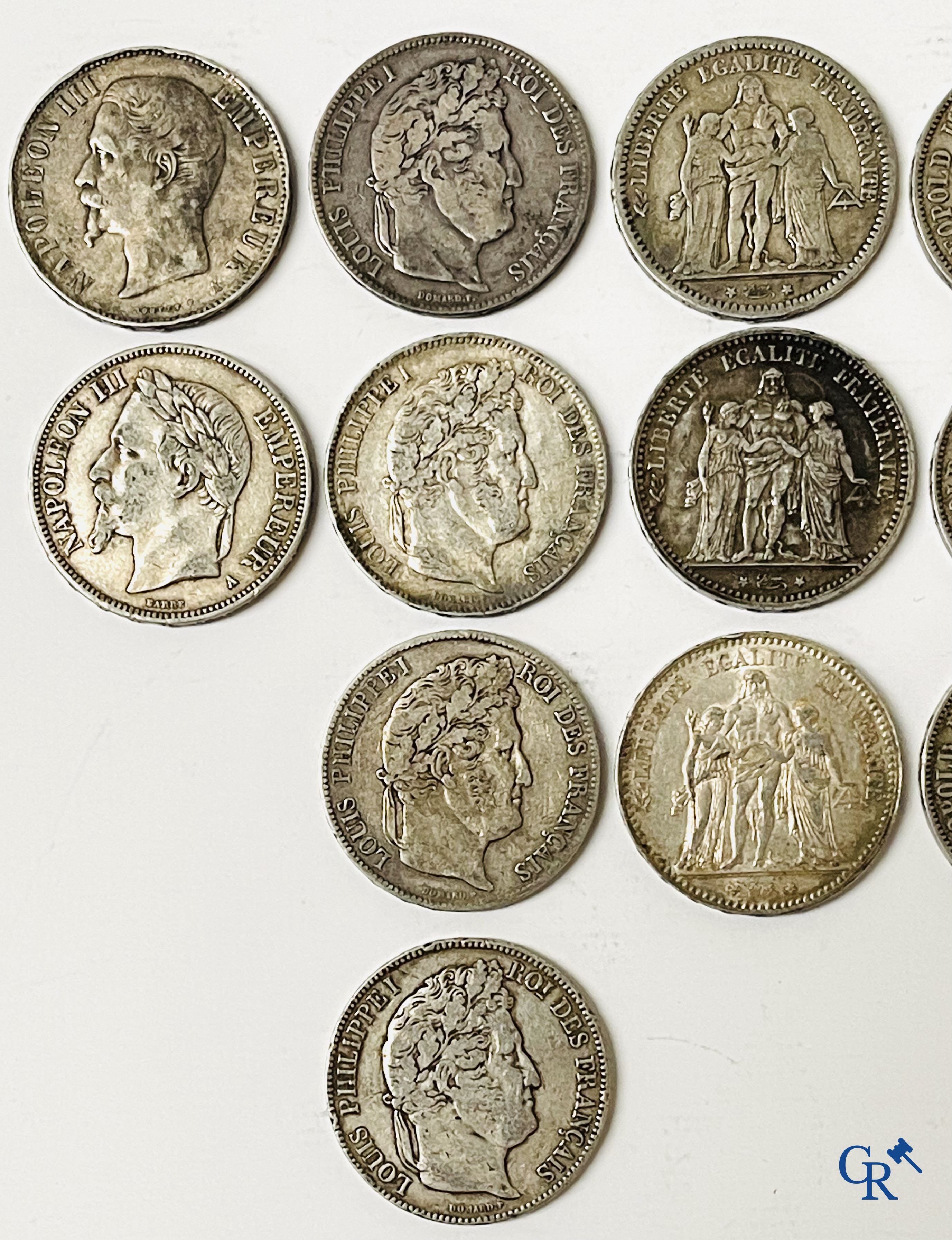 Coins. Lot of coins in silver. 5 Francs Louis Philippe I, Napoleon III, Leopold II, 5 Lire Vittorio Emanuele and various.