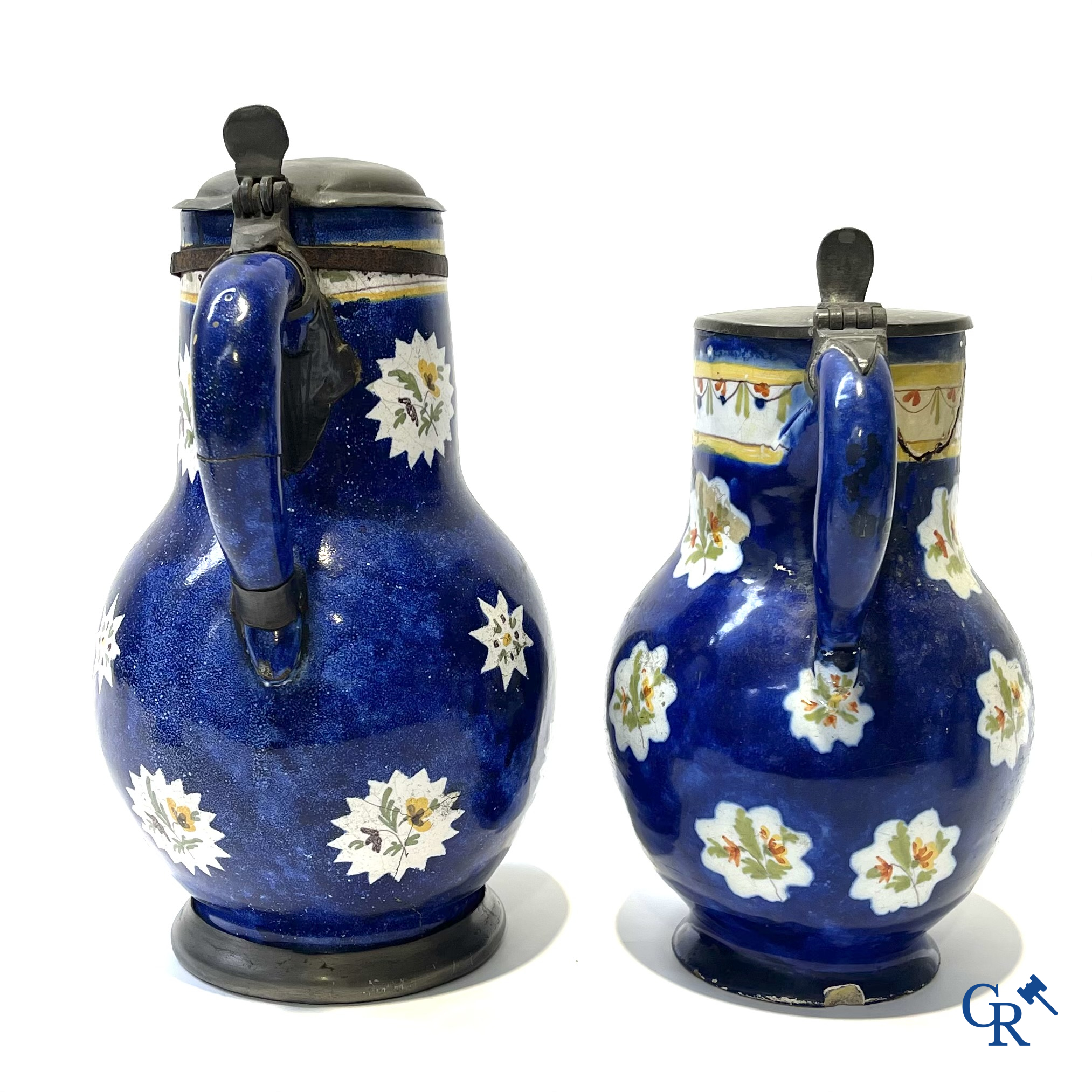Brussels pottery. 3 jugs with tin lid and a beer jug in decorated Brussels pottery. 18th-19th century.