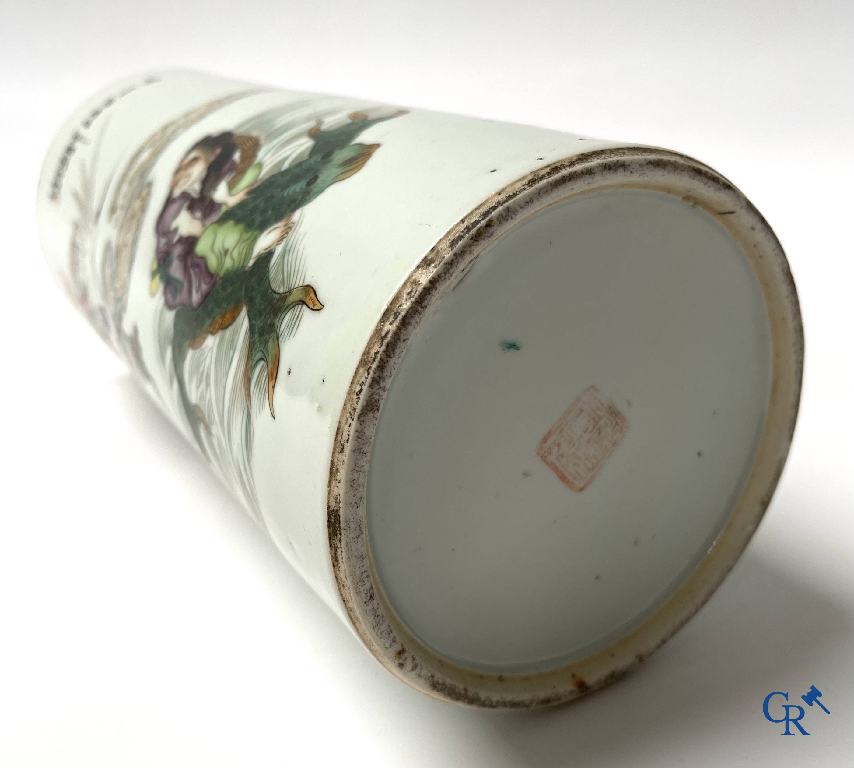 Asian Art, Chinese porcelain. 2 finely decorated famille rose hat stands.