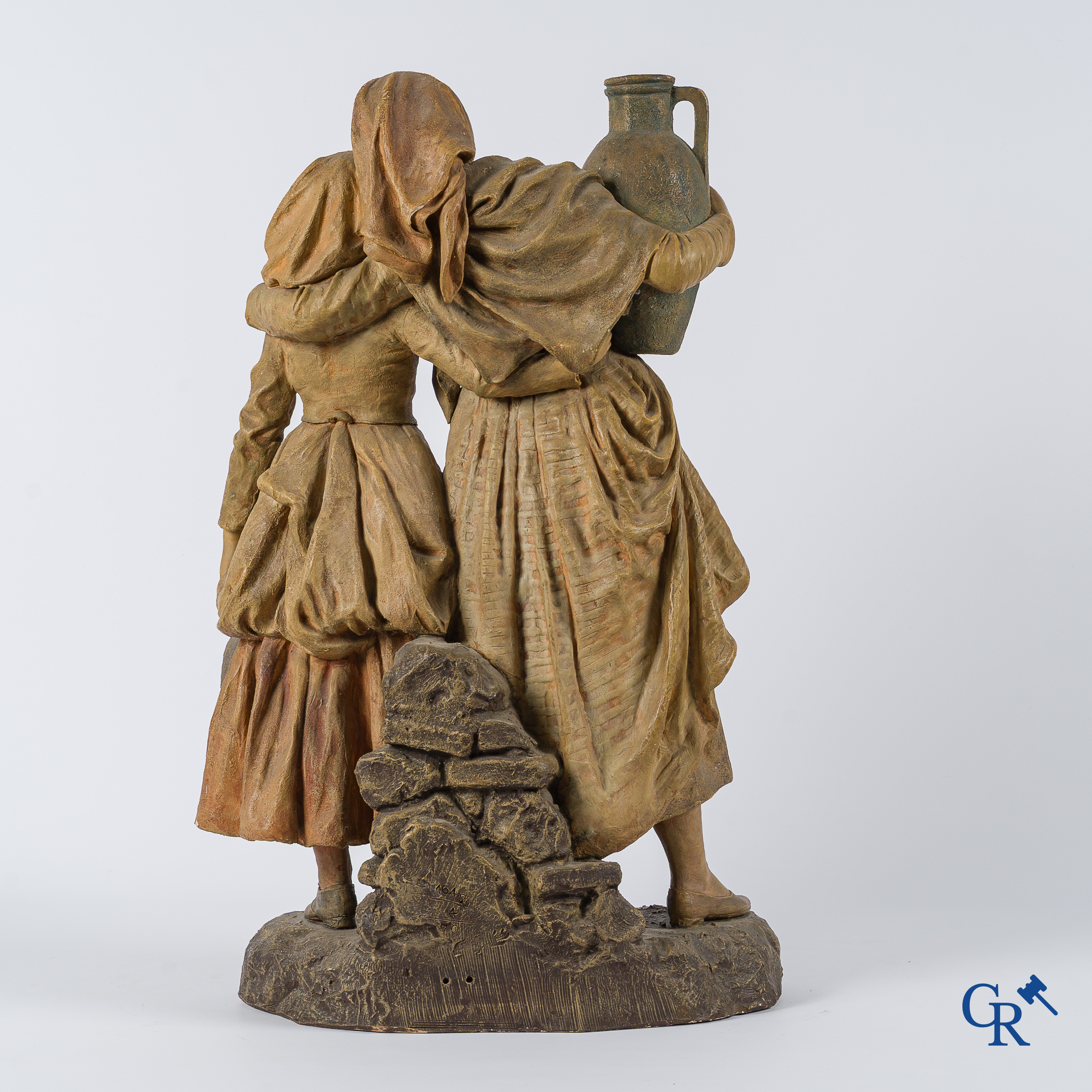 Friedrich Goldscheider Wien. Large terra cotta statue, the water bearers. Signed G. Tole, circa 1910.