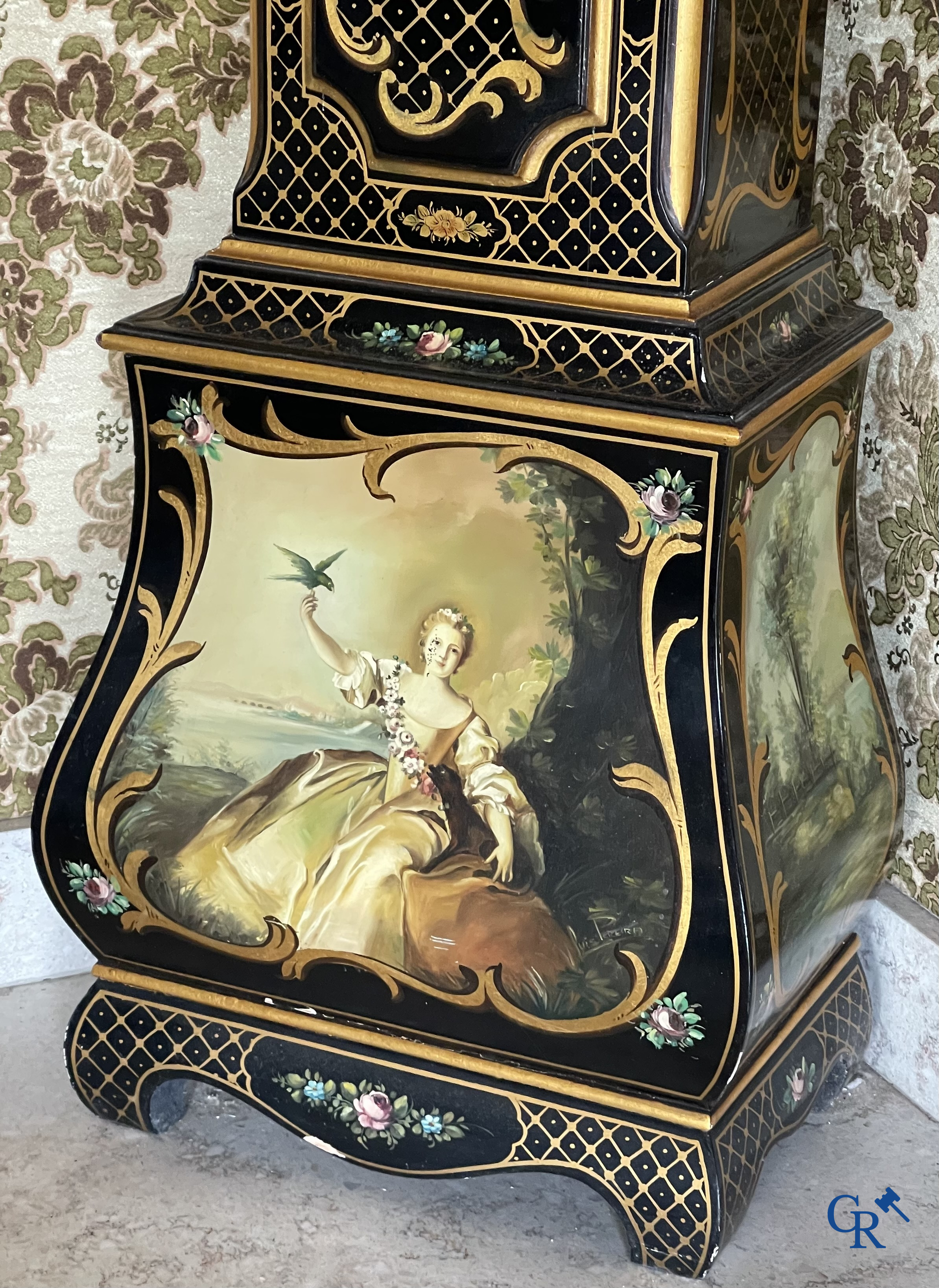 Meubelen. Uitgebreid lot met verguld en beschilderd houten meubilair. Console met spiegel, commode, armzetels, enz.