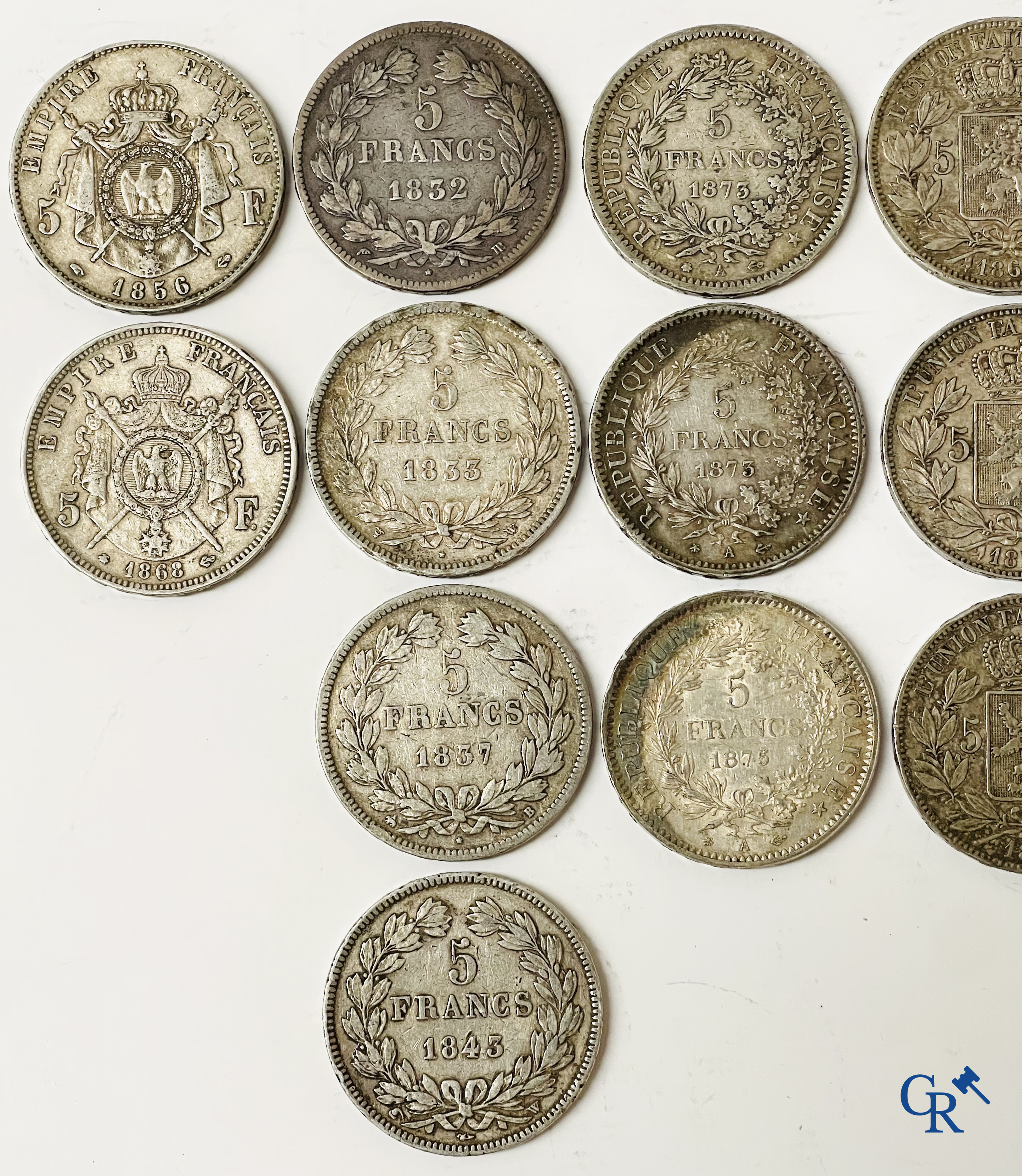Coins. Lot of coins in silver. 5 Francs Louis Philippe I, Napoleon III, Leopold II, 5 Lire Vittorio Emanuele and various.
