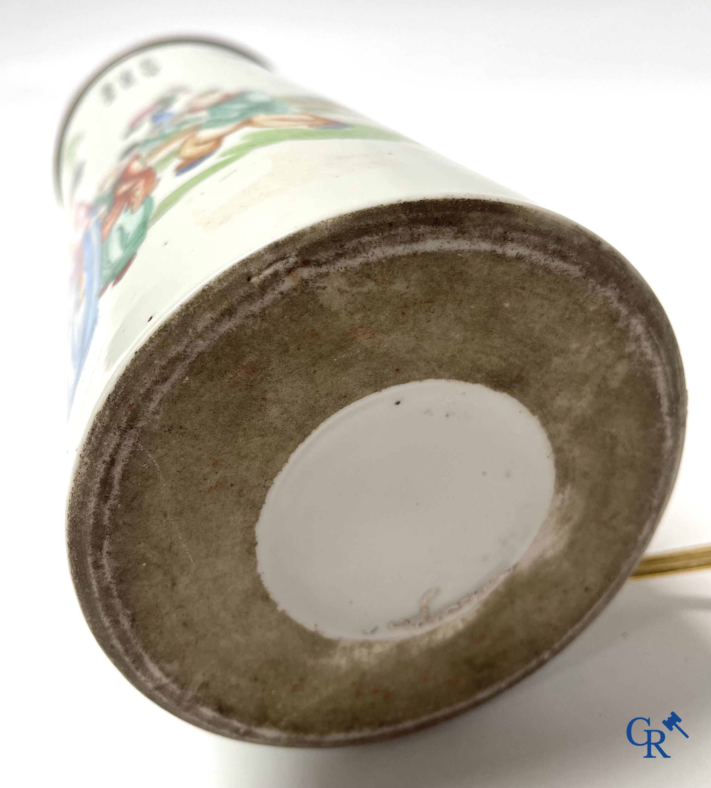 Asian Art, Chinese porcelain. Set of 5 Chinese hat stands of which 4 mounted as a lamp.