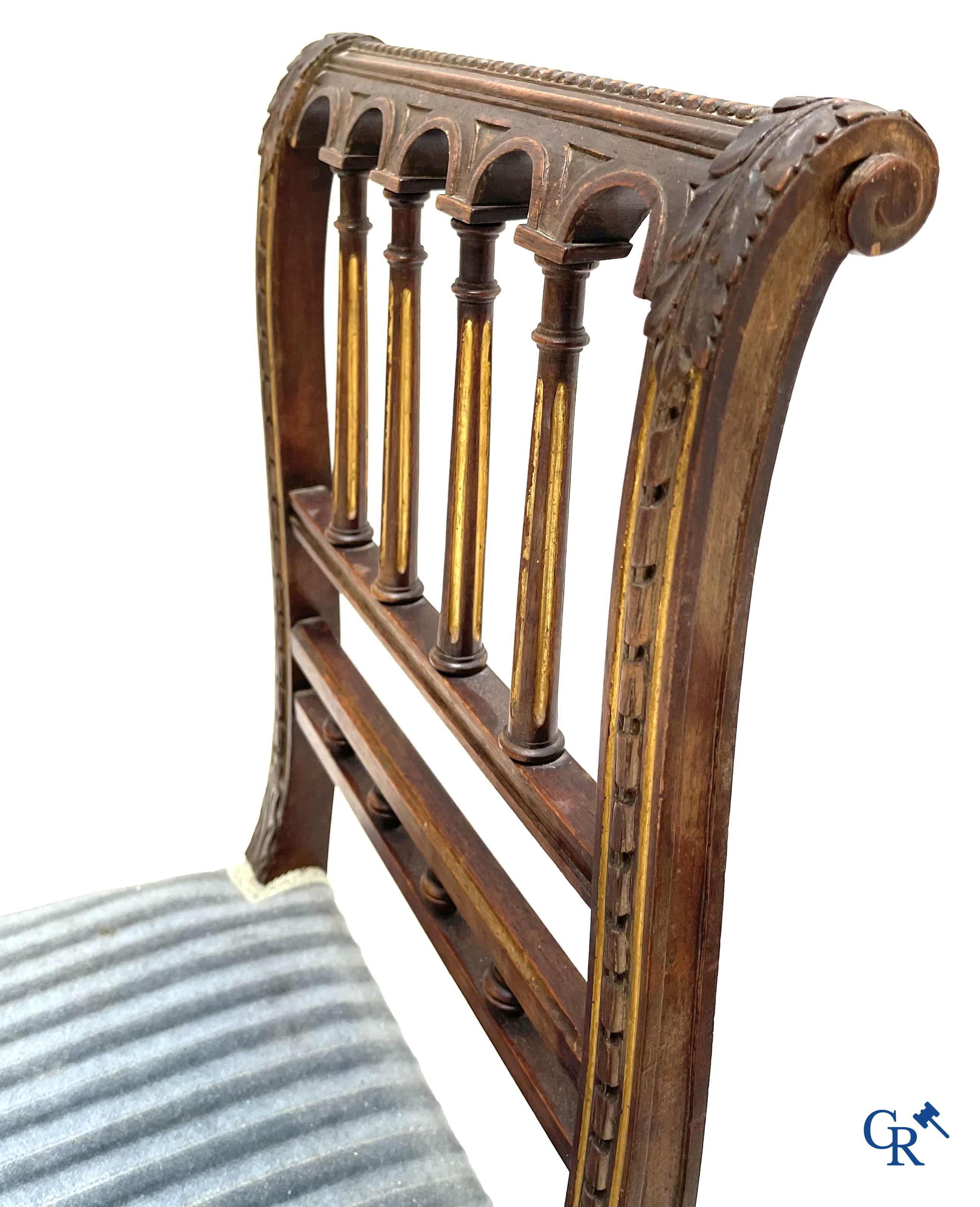 Ladies desk with 2 chairs in sculpted and gilded walnut. Around 1900.