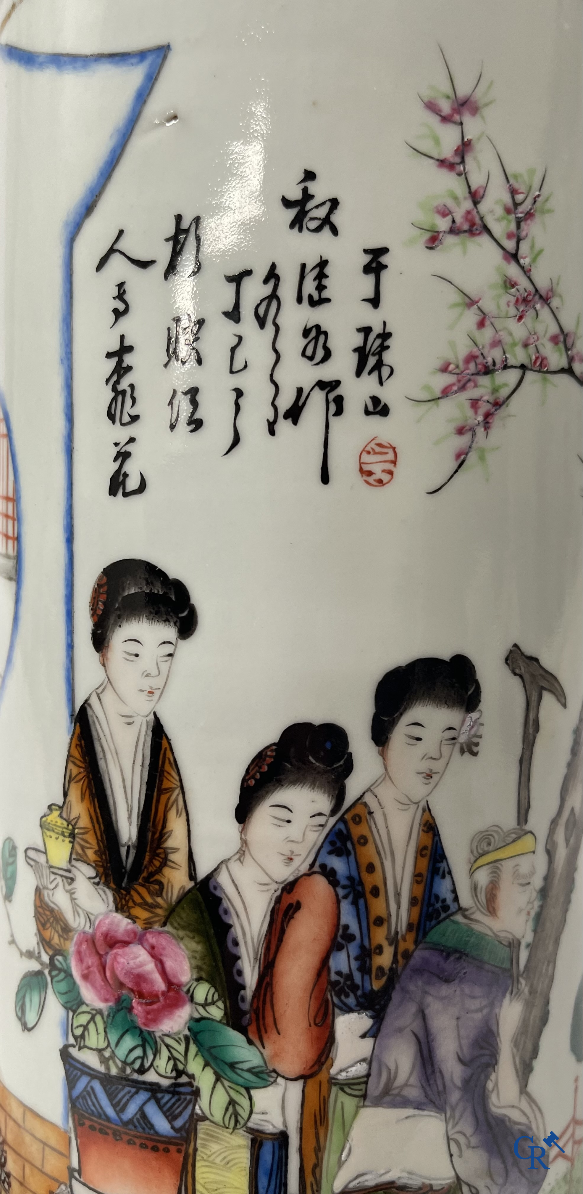 Asian Art, Chinese porcelain. 2 finely decorated famille rose hat stands.