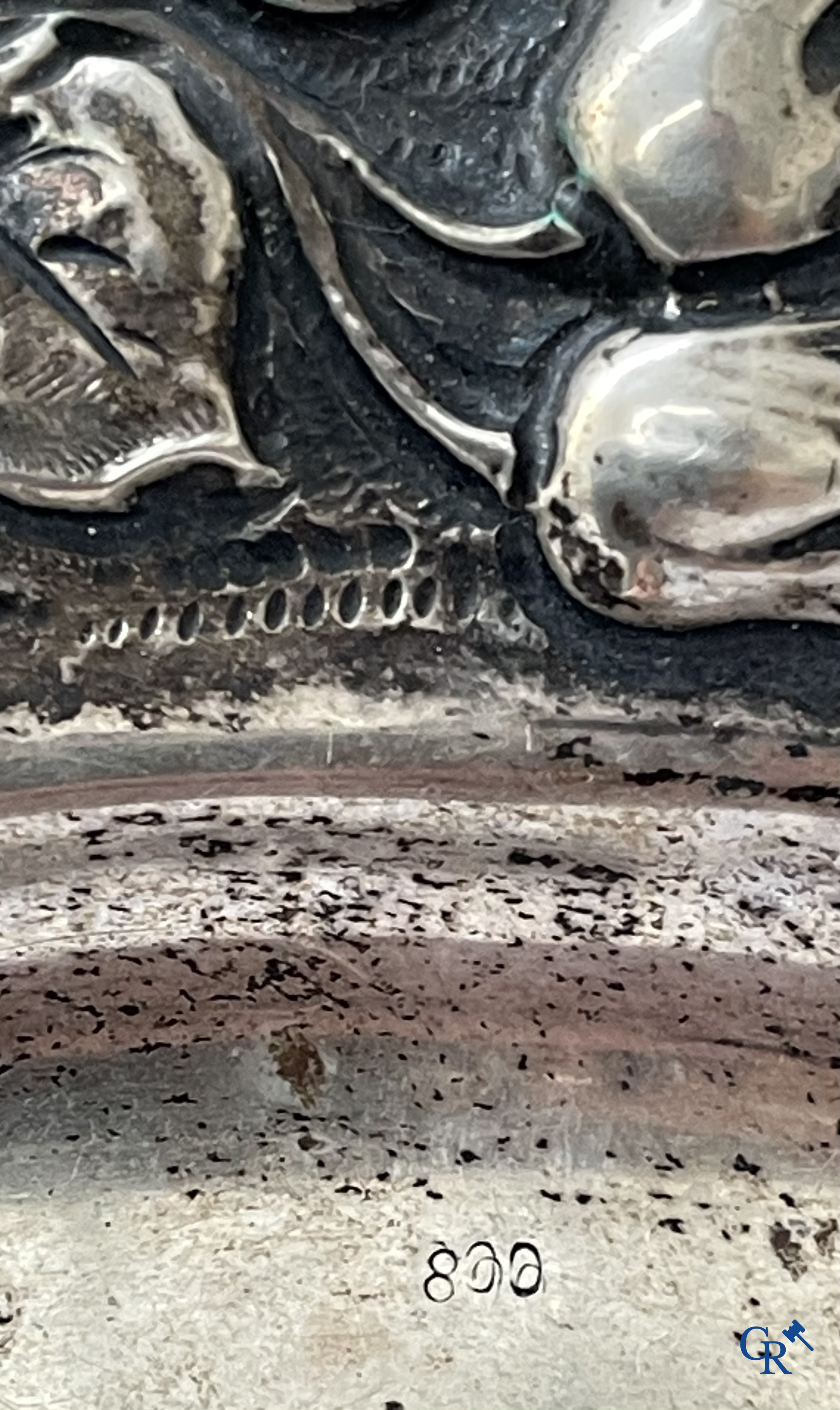 Silver. A processed dish in silver 800°/00.