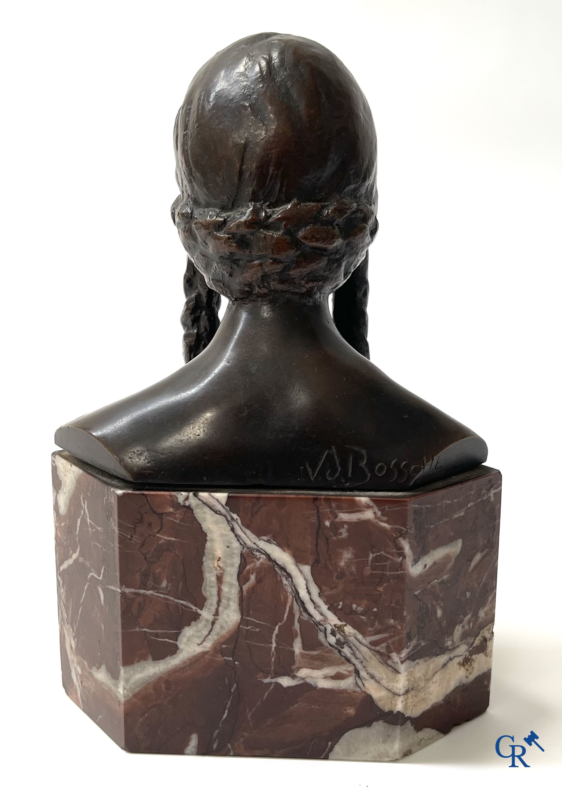 Dominique Van Den Bossche (1854-1906) Bronze bust of a girl on a marble pedestal. Incorporated medal city of Ghent.