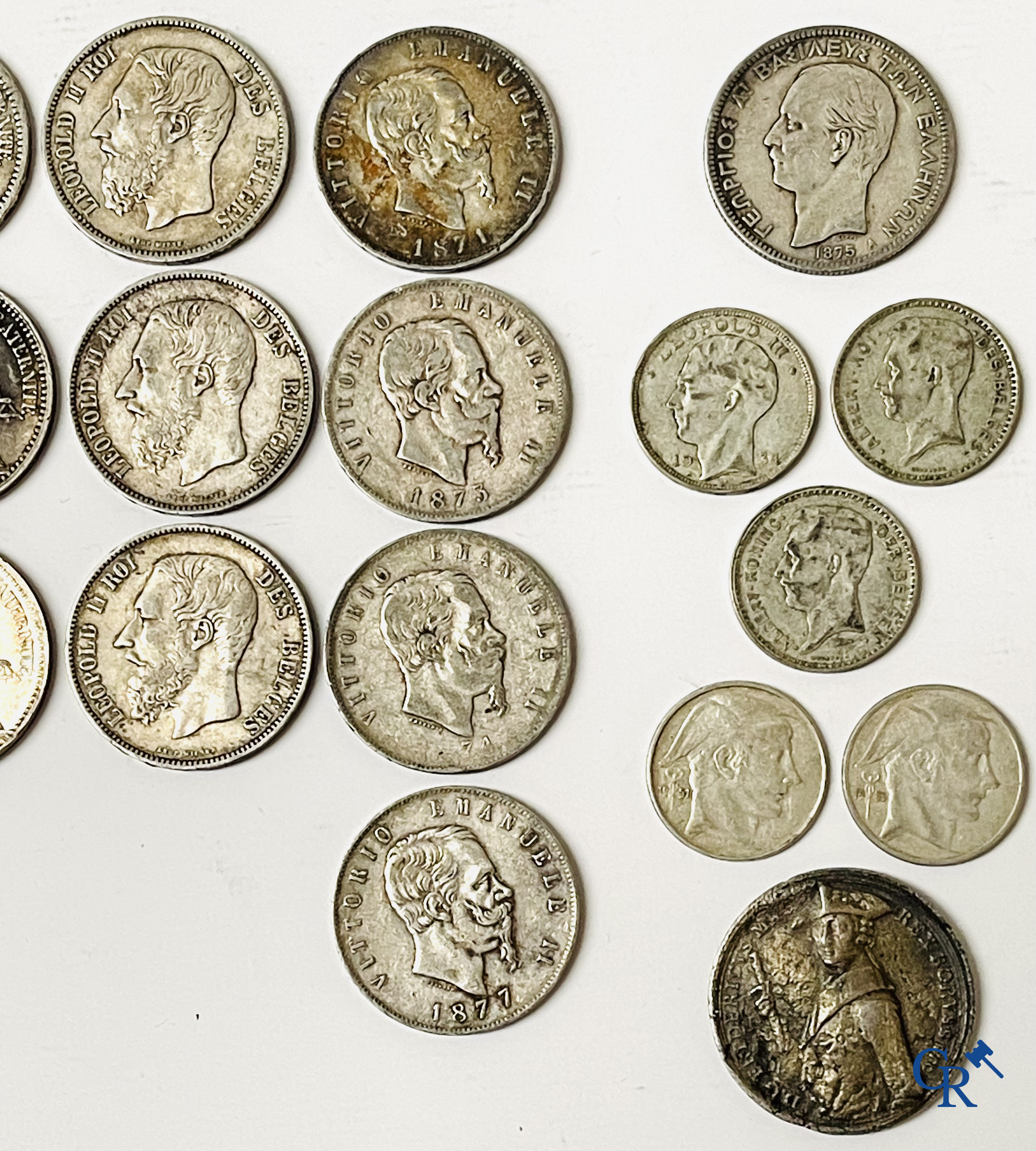 Coins. Lot of coins in silver. 5 Francs Louis Philippe I, Napoleon III, Leopold II, 5 Lire Vittorio Emanuele and various.