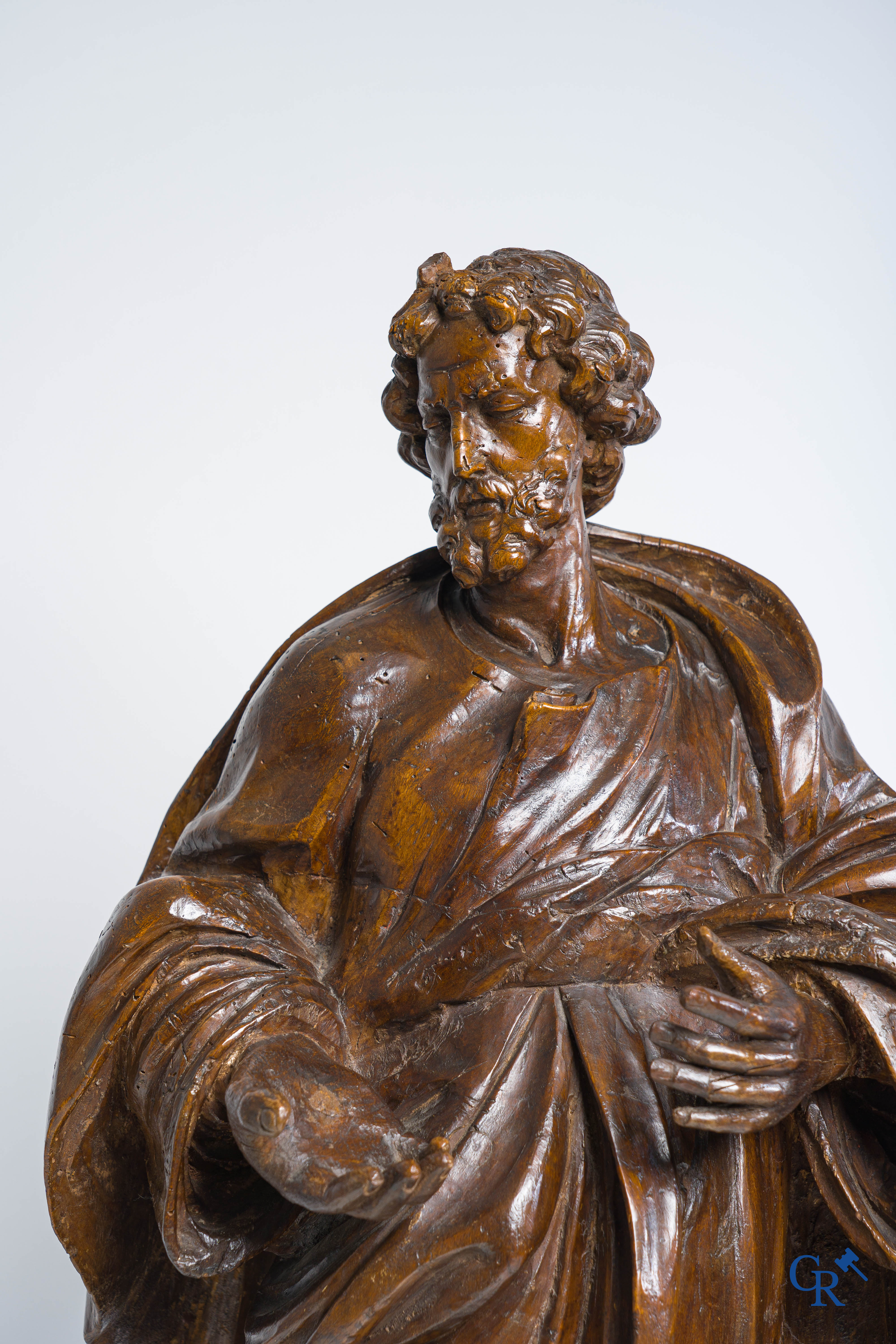 Statue of an apostle in limewood. 17th-18th century.