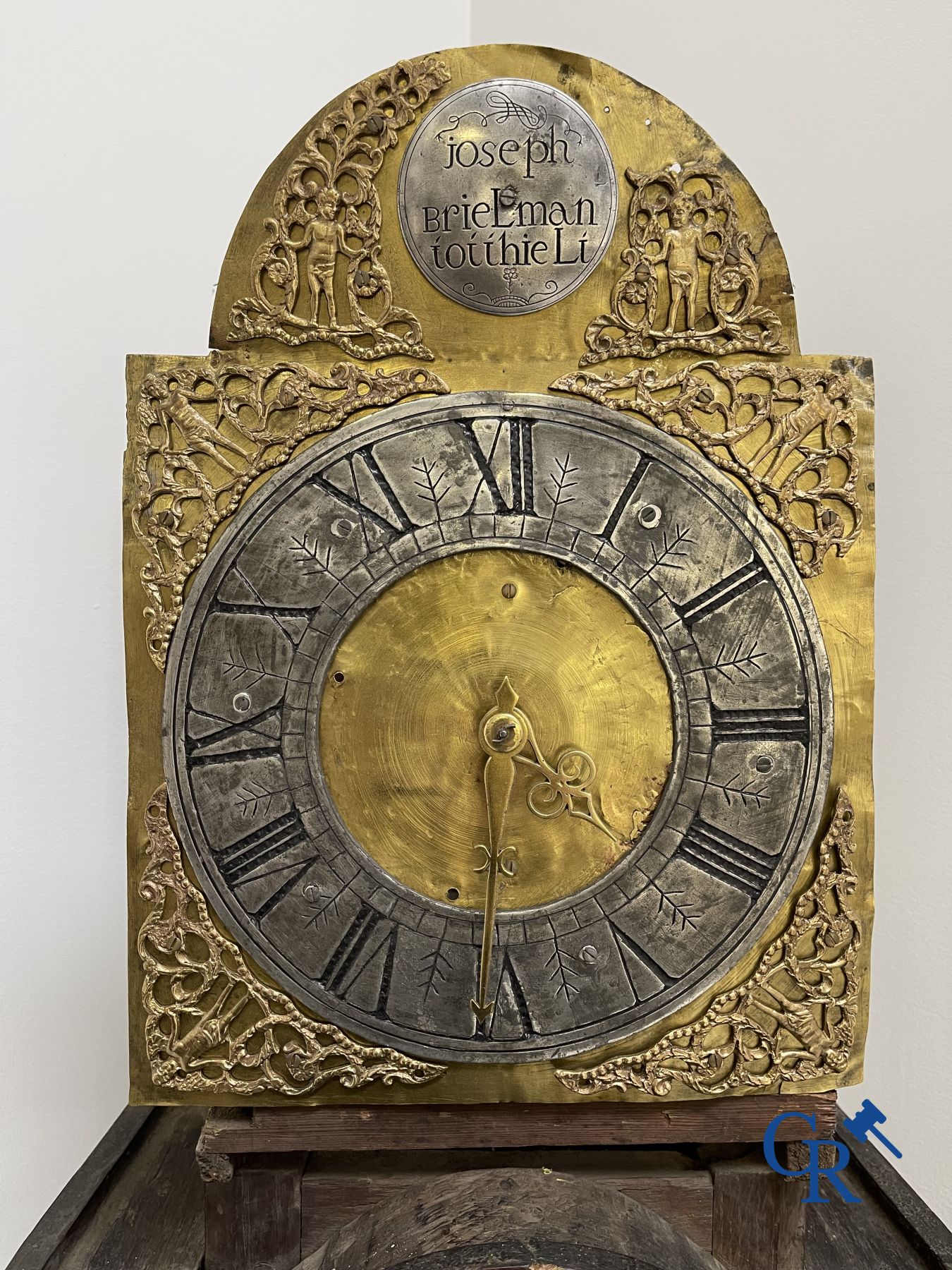 Standing clock in oak. 18th century.