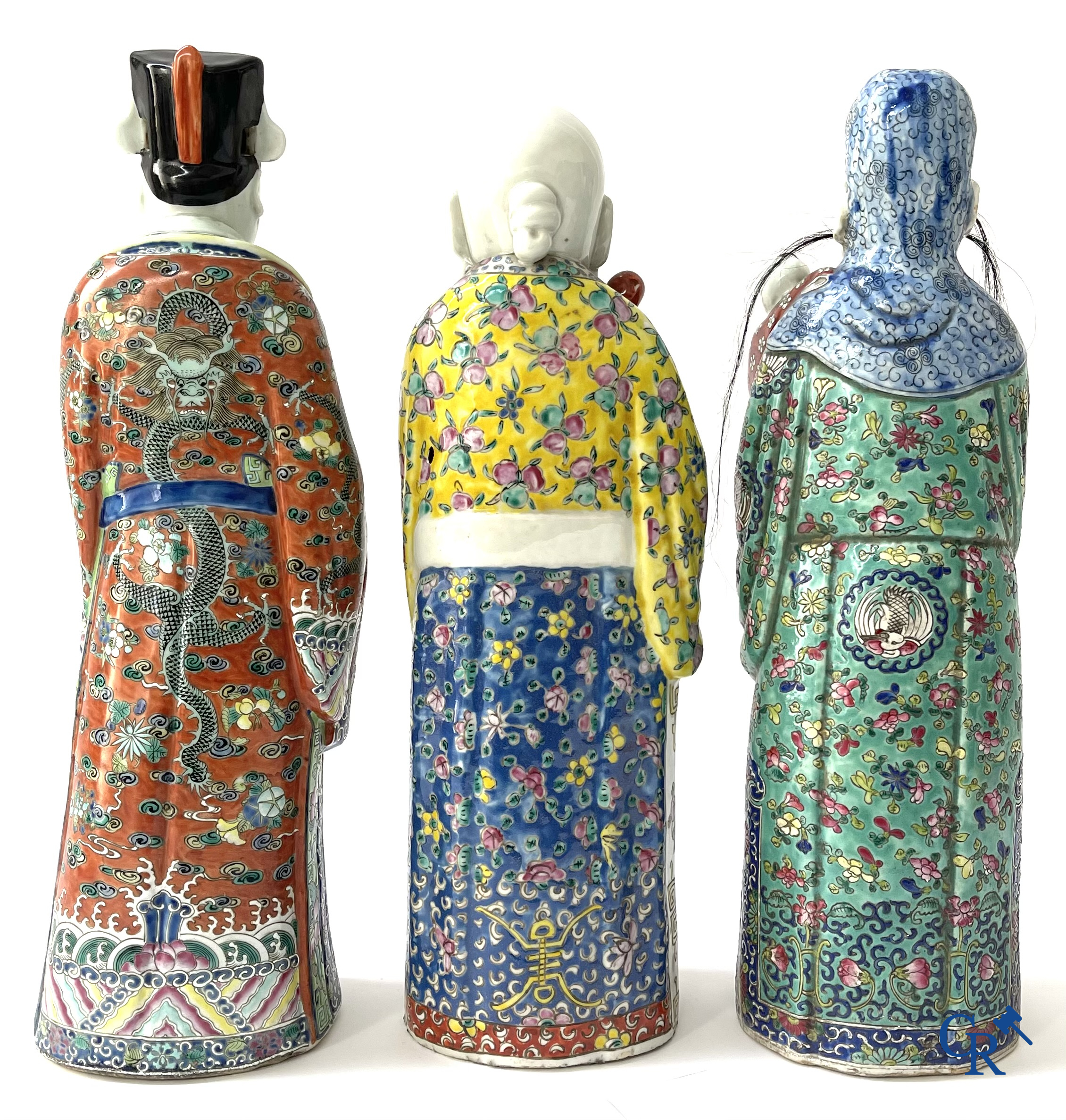 Aziatica, Chinees porselein. 3 Chinese famille rose figuren van onsterfelijken. 19de eeuw.